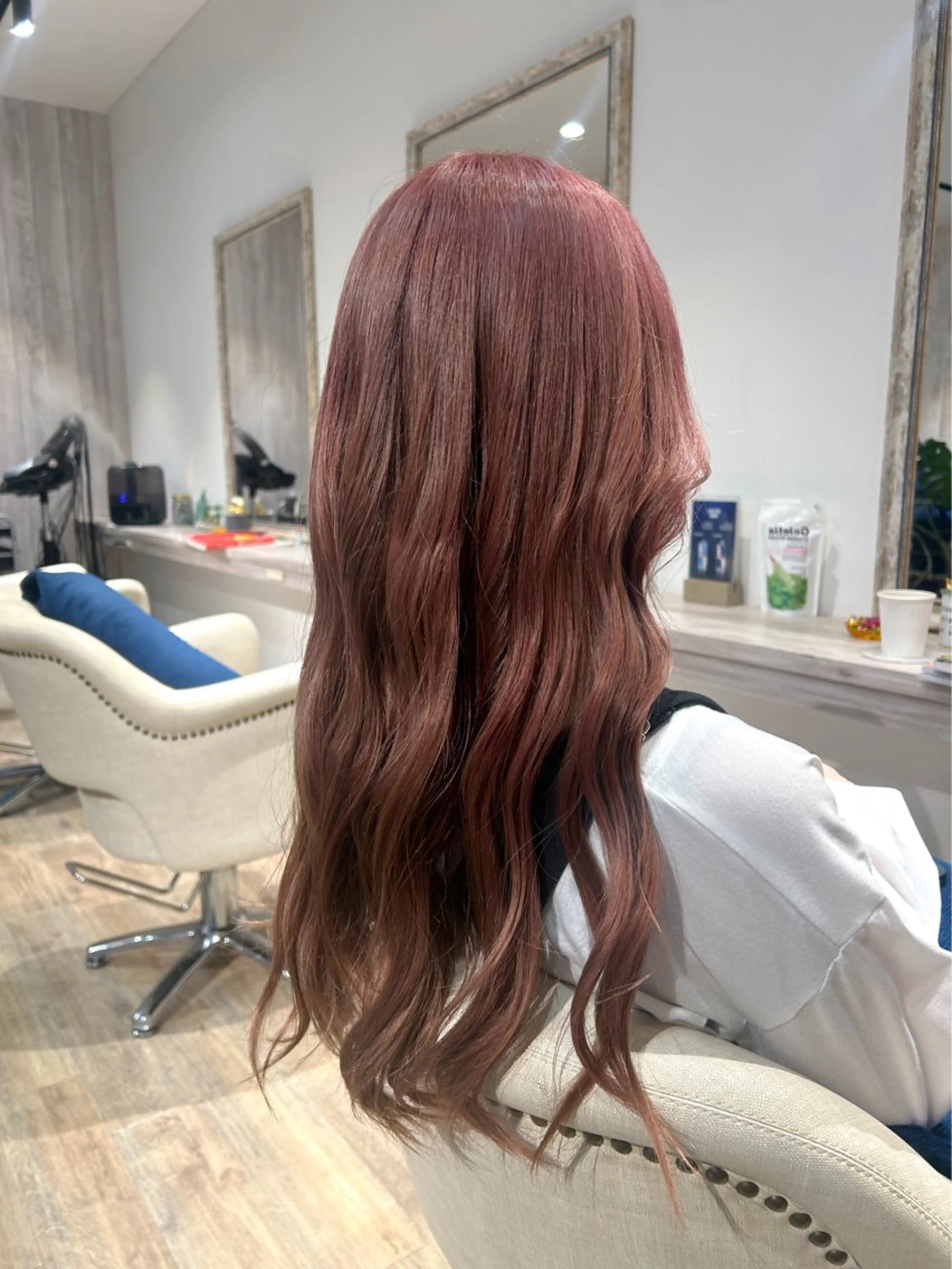 カラー ベージュカラー ブリーチ ピンクカラー ピンクベージュ 水口 琴絵のヘアスタイル