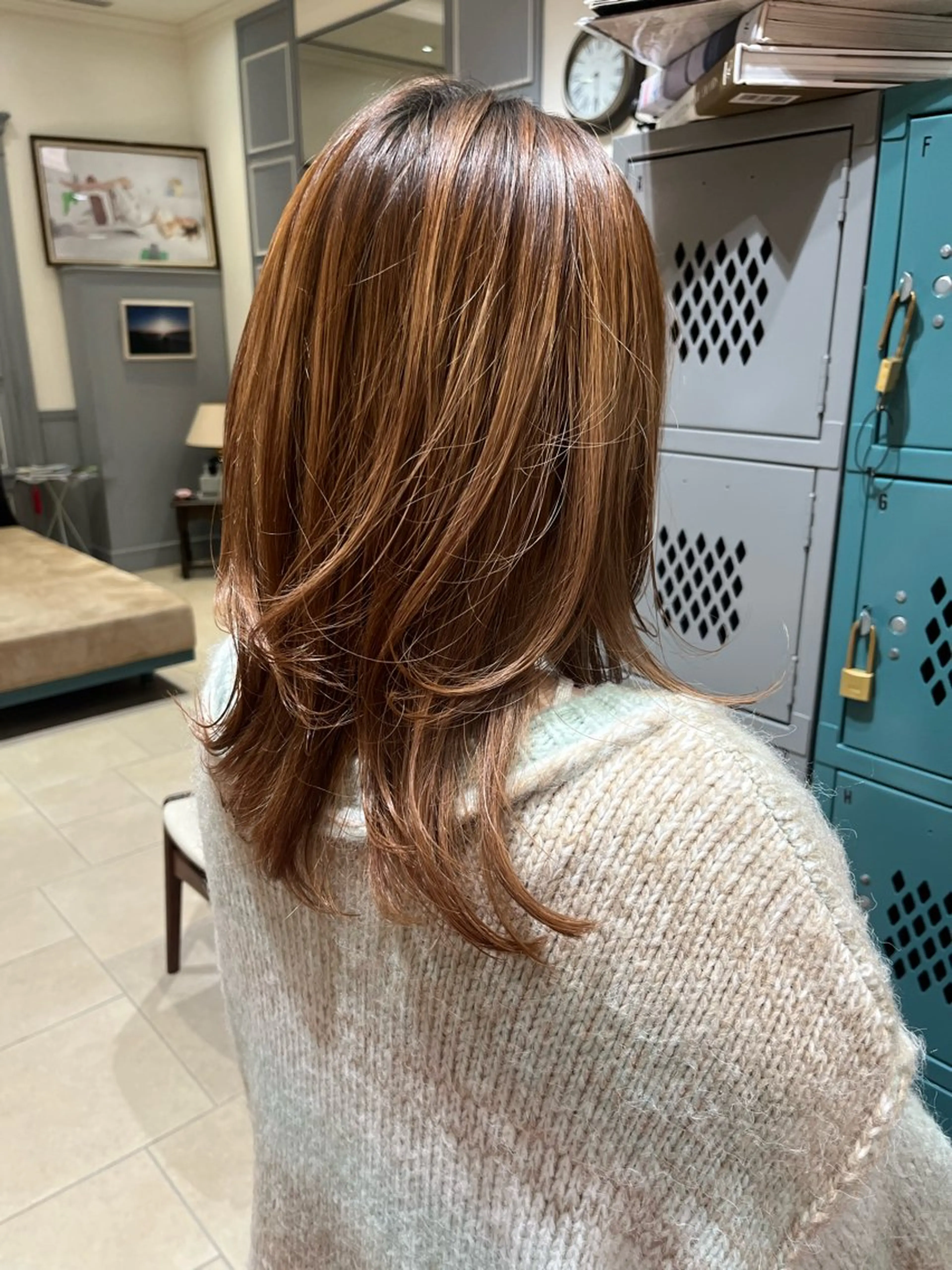 ミディアム レイヤーカット 梅本 佳容子のヘアスタイル