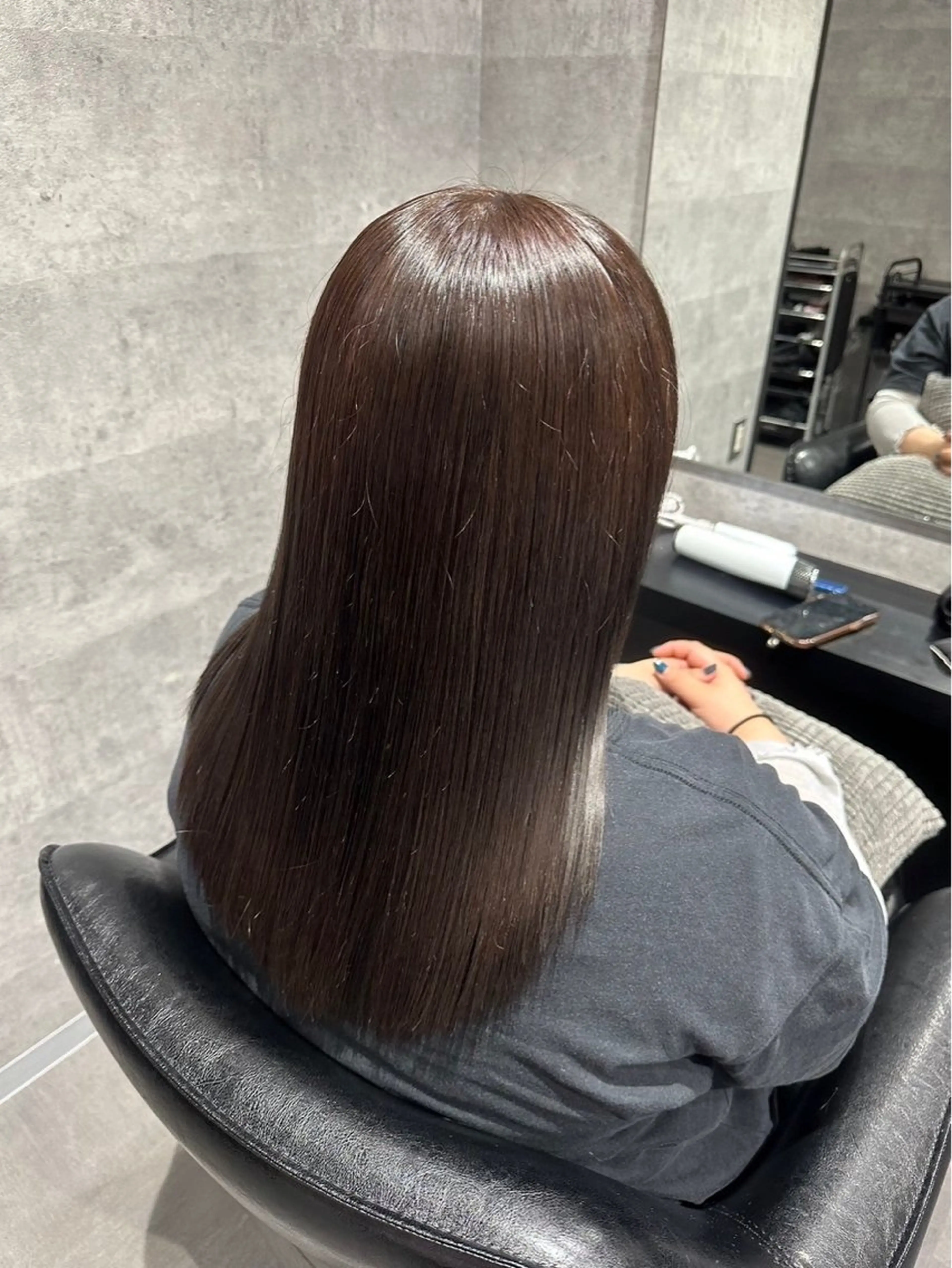 セミロング 佐藤 琴美のヘアスタイル