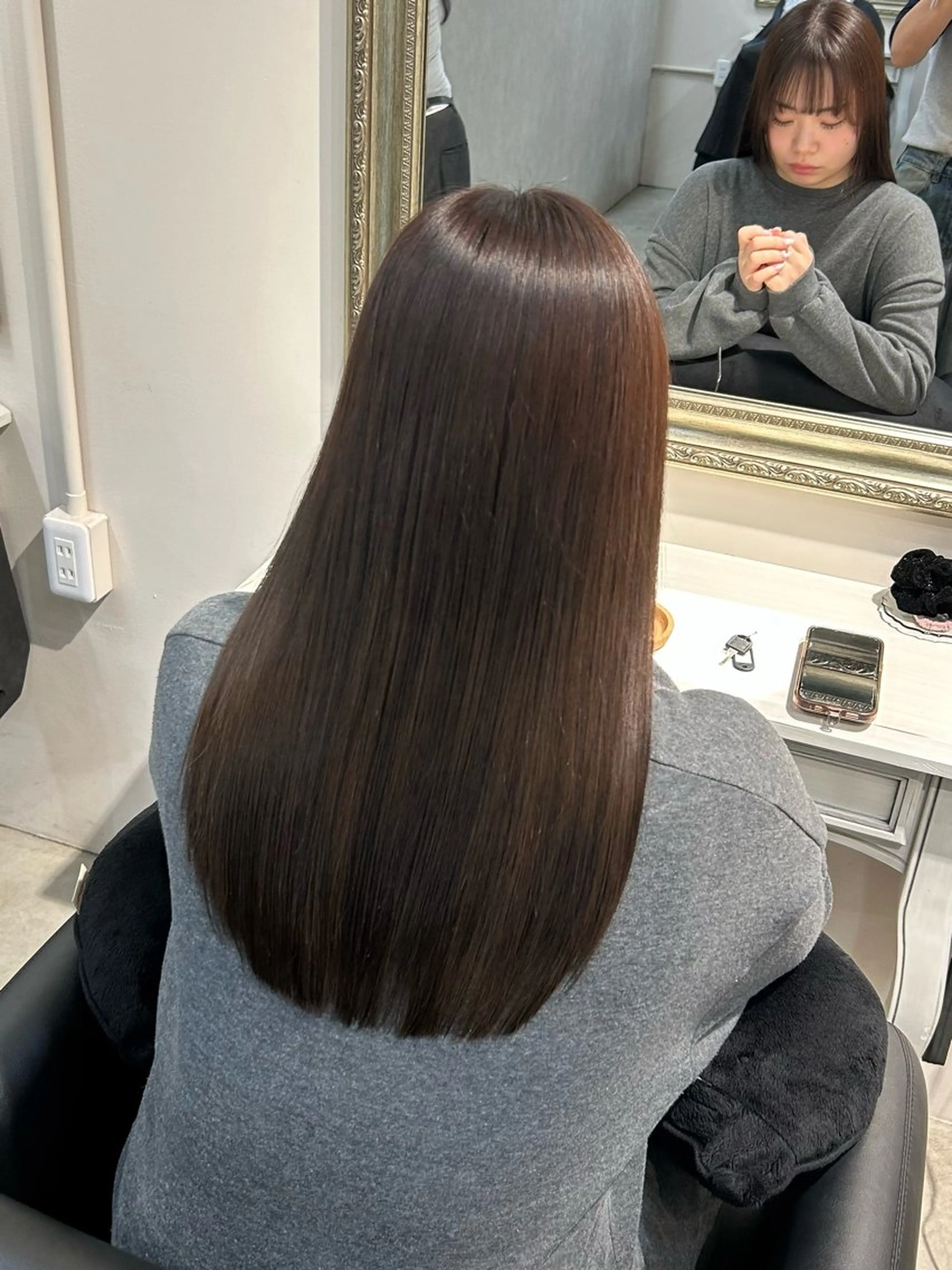 セミロング カット ヘアカラー トリートメント えり 堀江/ボブ /透明感/レイヤーのヘアスタイル