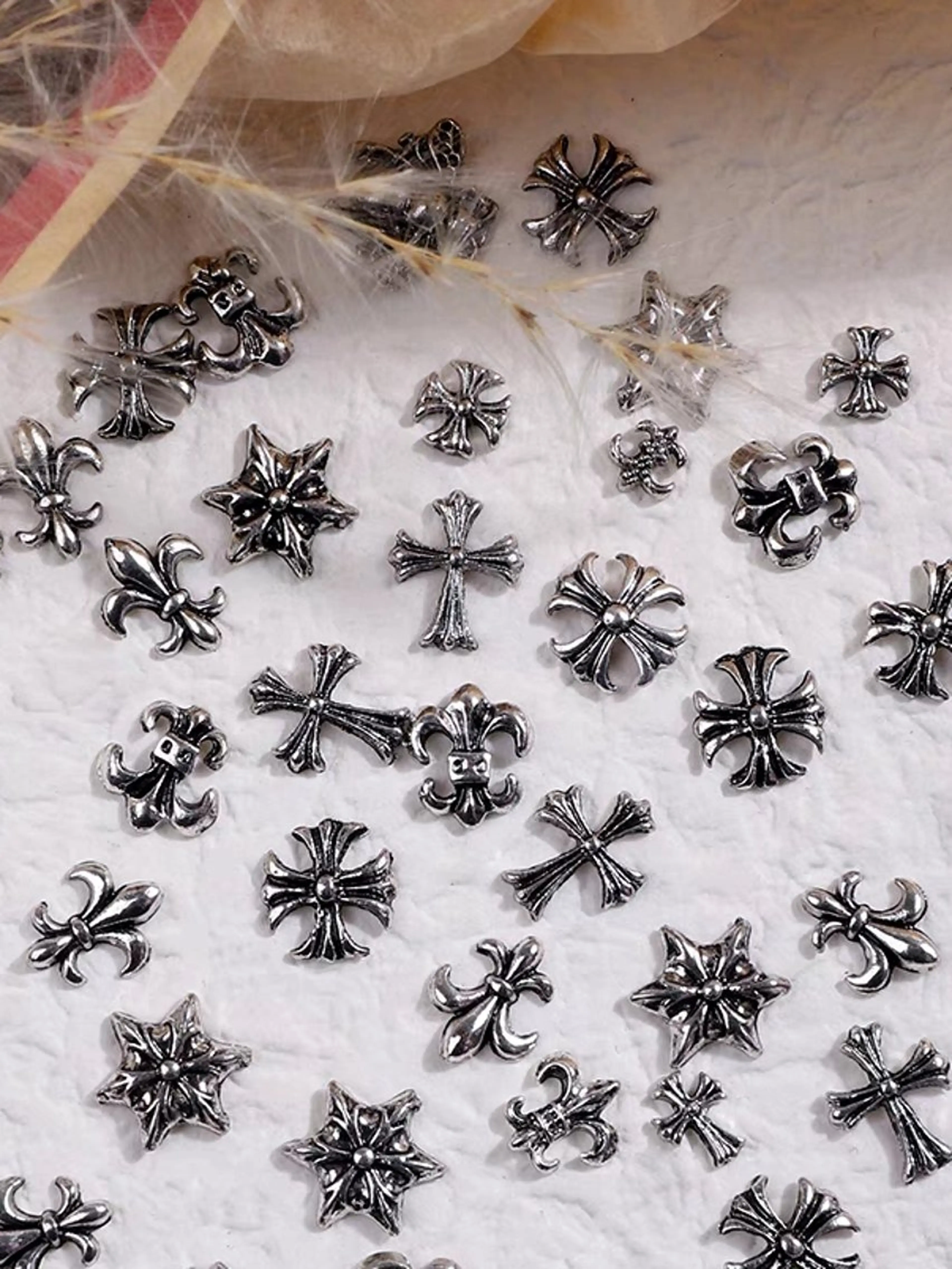 ネイル フィルイン・深爪矯正 長さ出し・リラク
のネイルデザイン