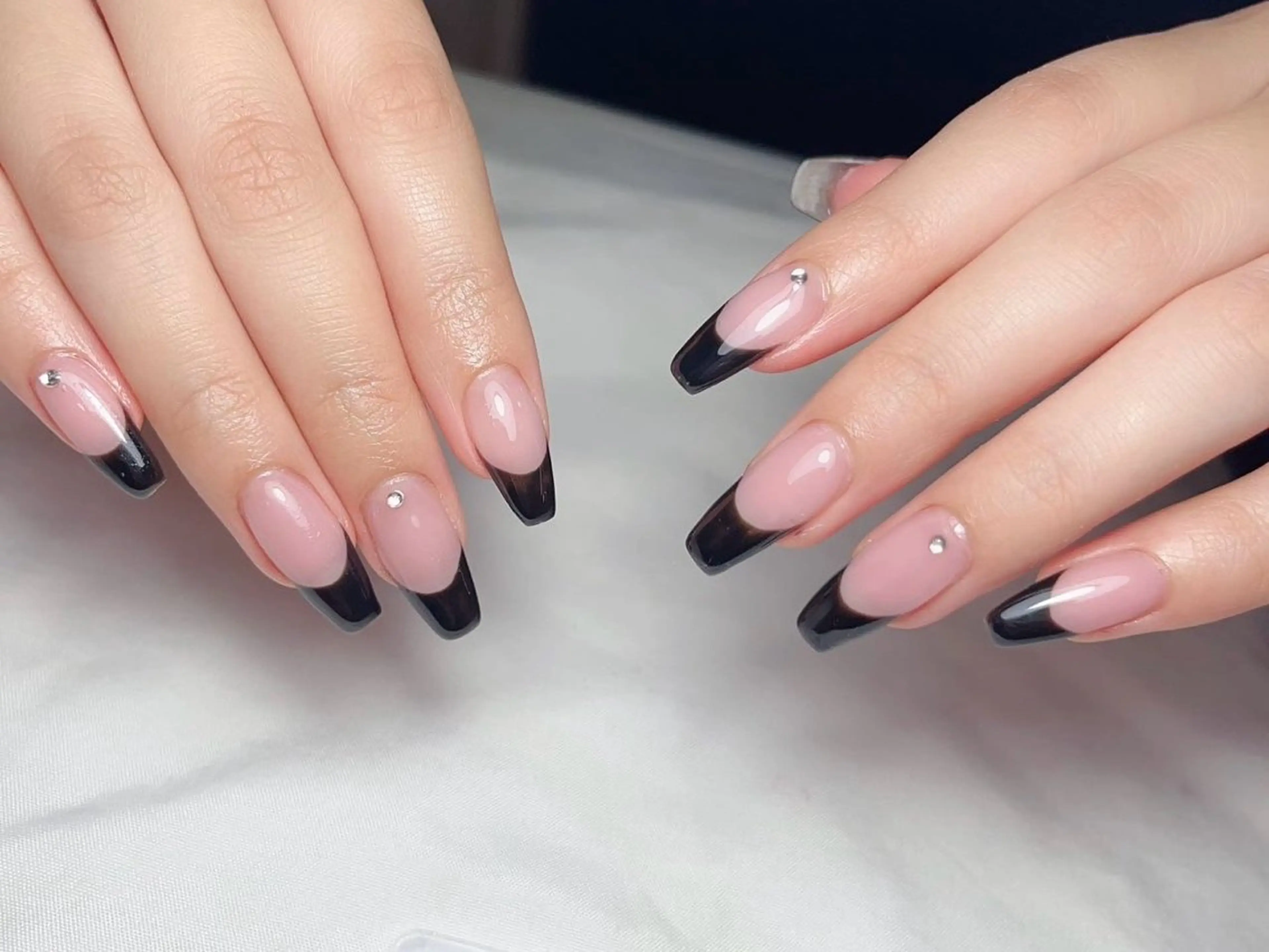 ネイル アートネイル フレンチネイル ジェルネイル グラデーション 韓国ネイル ハンドネイル 💕鈴木ユリ パラジェル/オフ無料のネイルデザイン