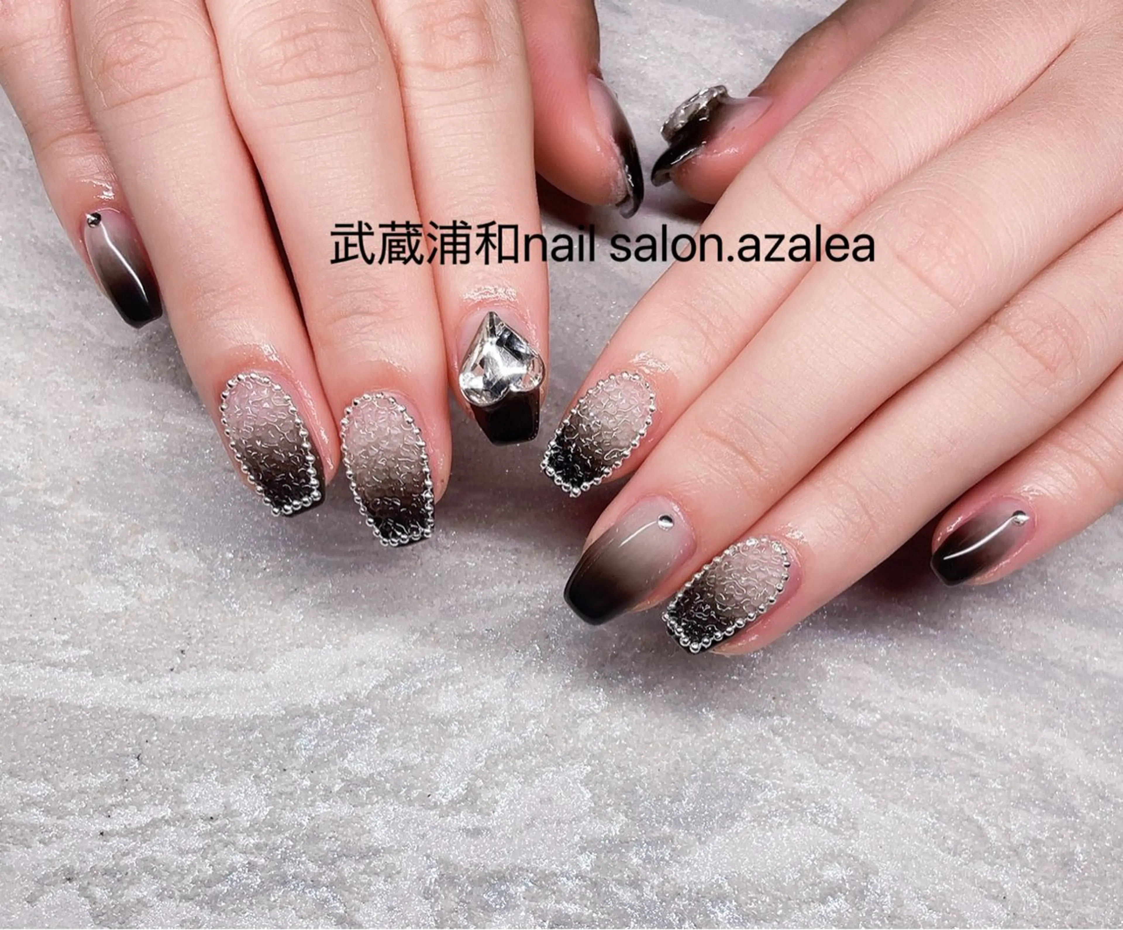 ネイル ハンドネイル R inのネイルデザイン