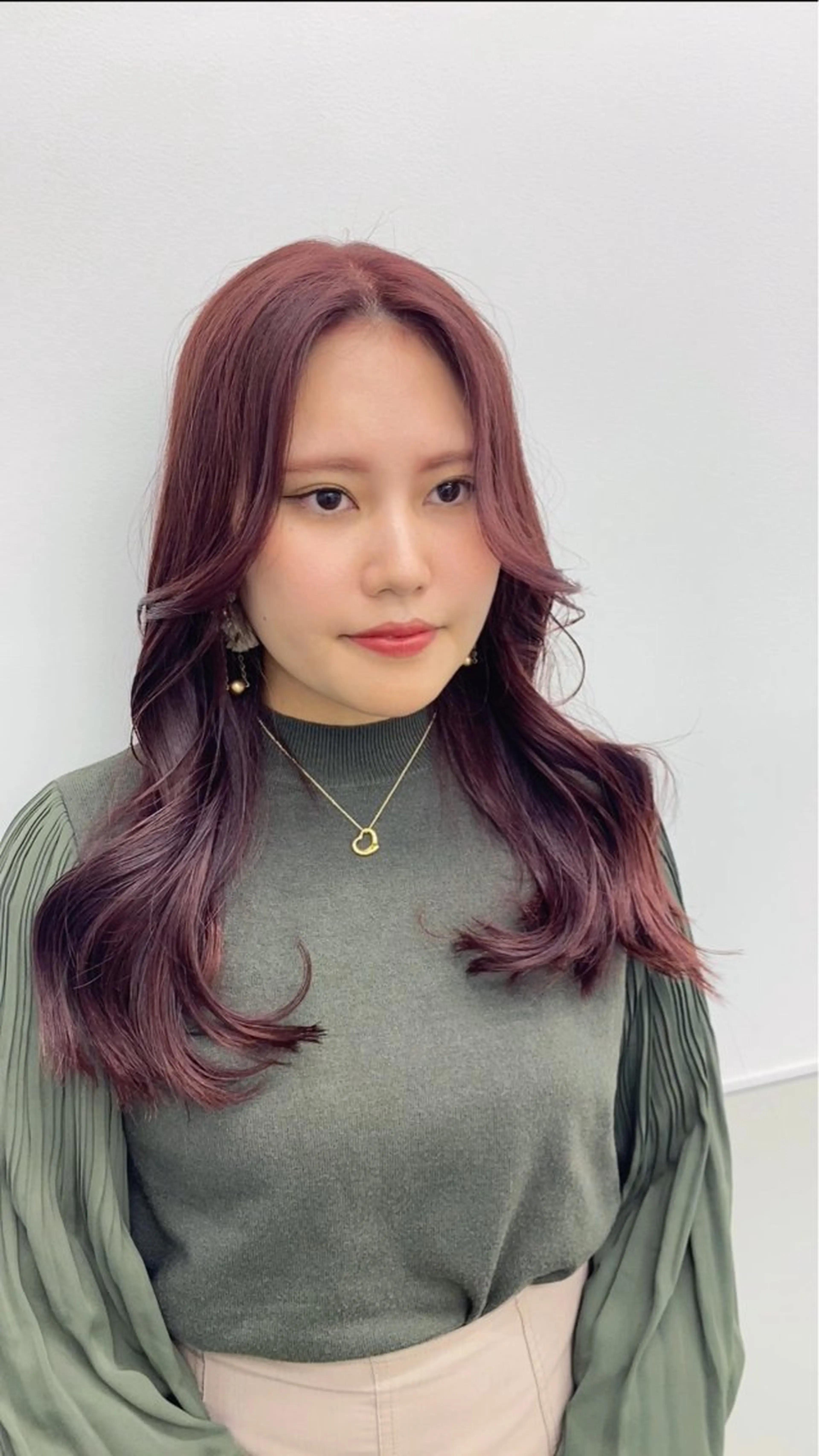 ロング カラー ボルドーカラー くびれヘア 韓国風ヘア くびれレイヤー レイヤーカット カット ヘアカラー トリートメント 韓国ヘア🇰🇷 スズキのヘアスタイル