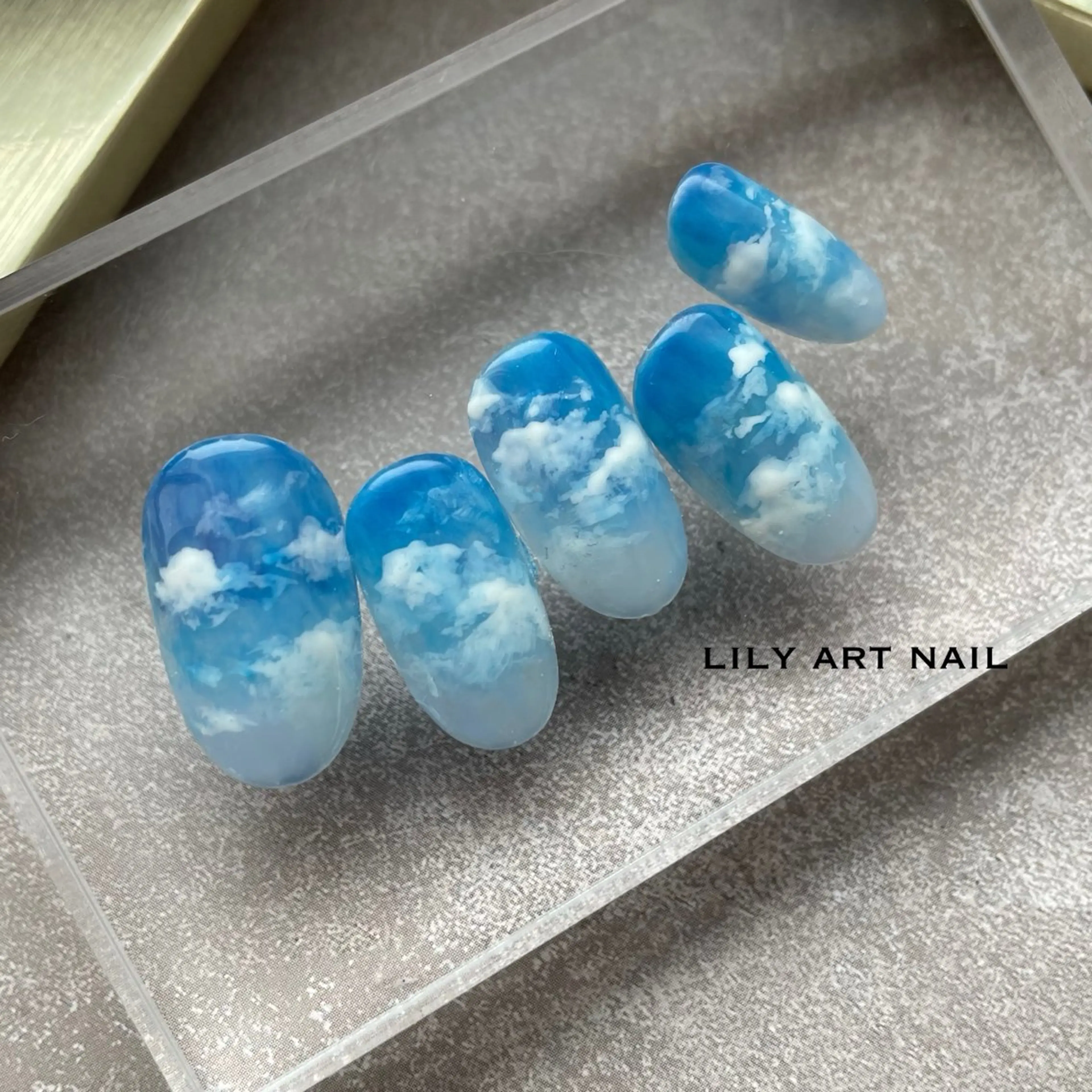 ネイル ブルー ハンドネイル LILY  ART NAILのネイルデザイン