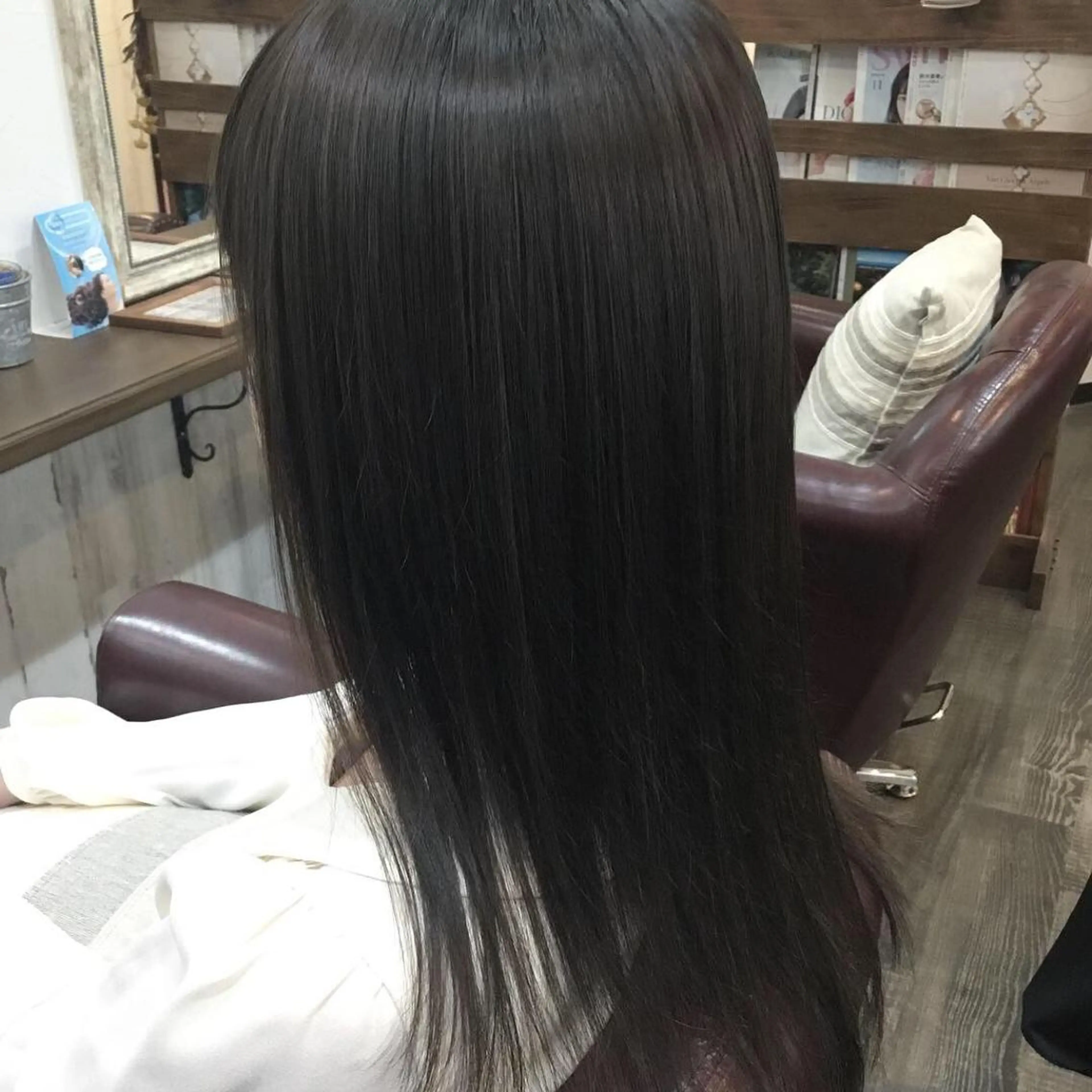 セミロング カラー パーマ embrace エンブレイスのヘアスタイル