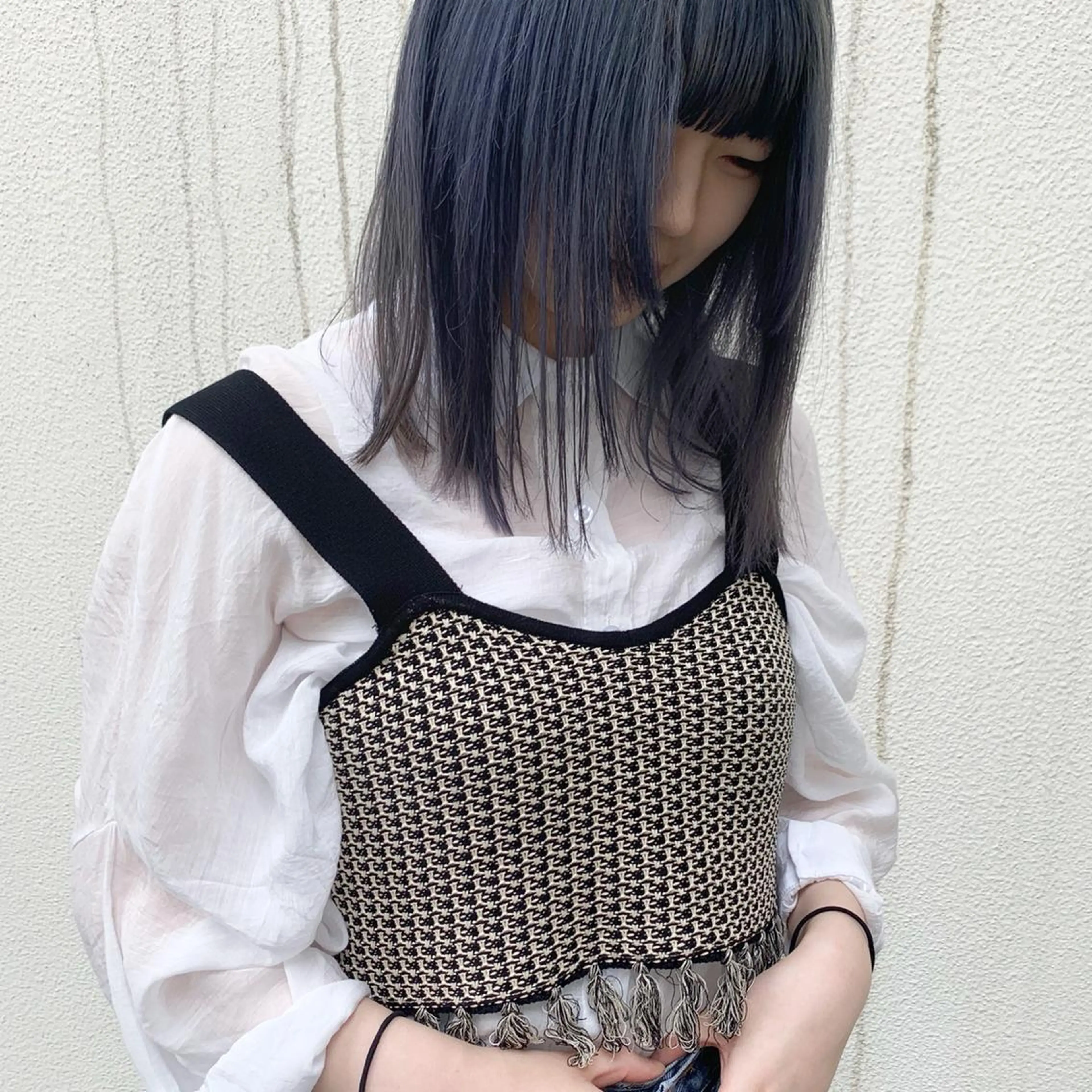 セミロング カラー ブリーチ ブルーカラー ﾊｲﾄｰﾝ/ｼｮｰﾄ 村上淳乃🐥のヘアスタイル