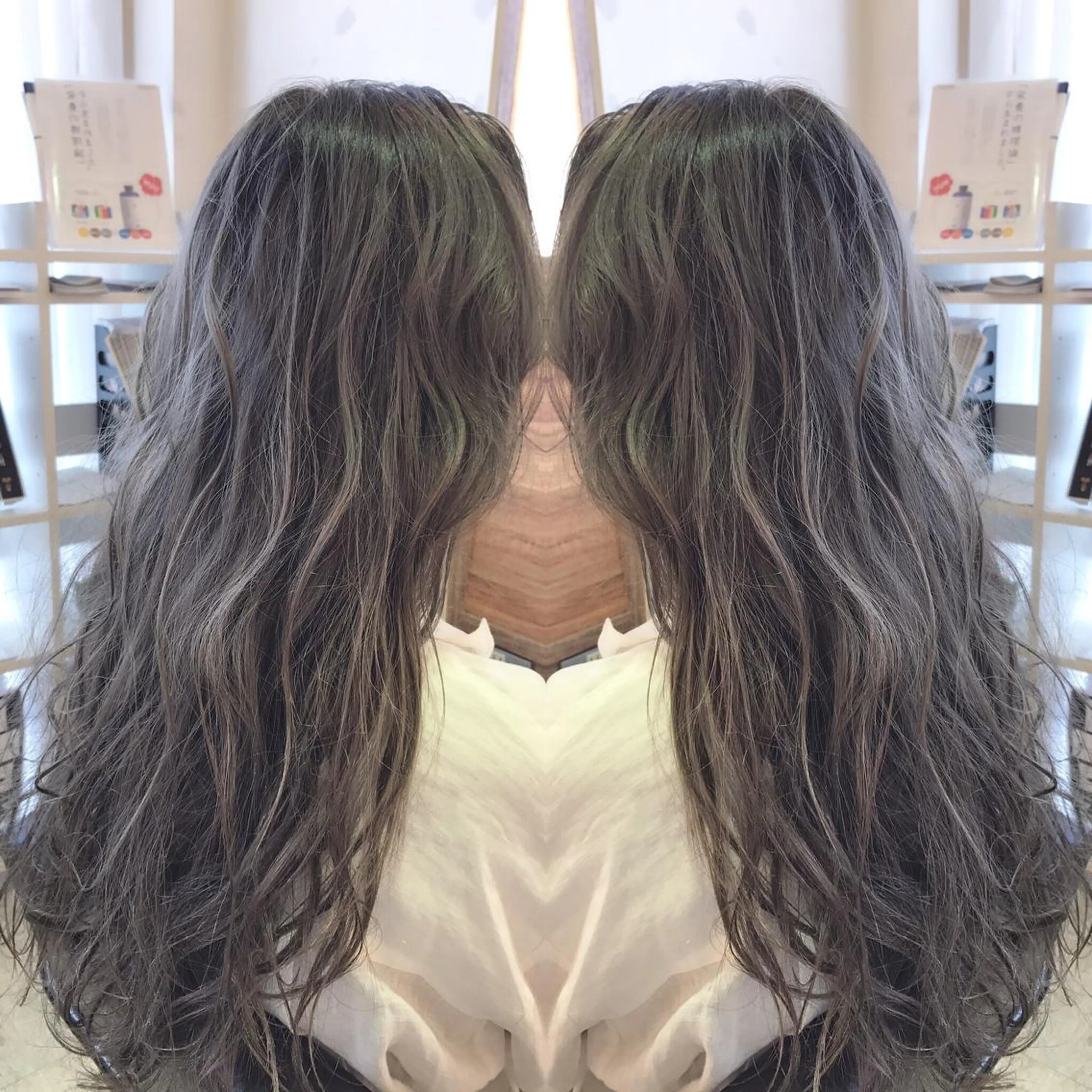 ロング カラー ハイライトカラー イルミナカラー ハイライト 青木 茂樹⭐️ 透明感カラーのヘアスタイル