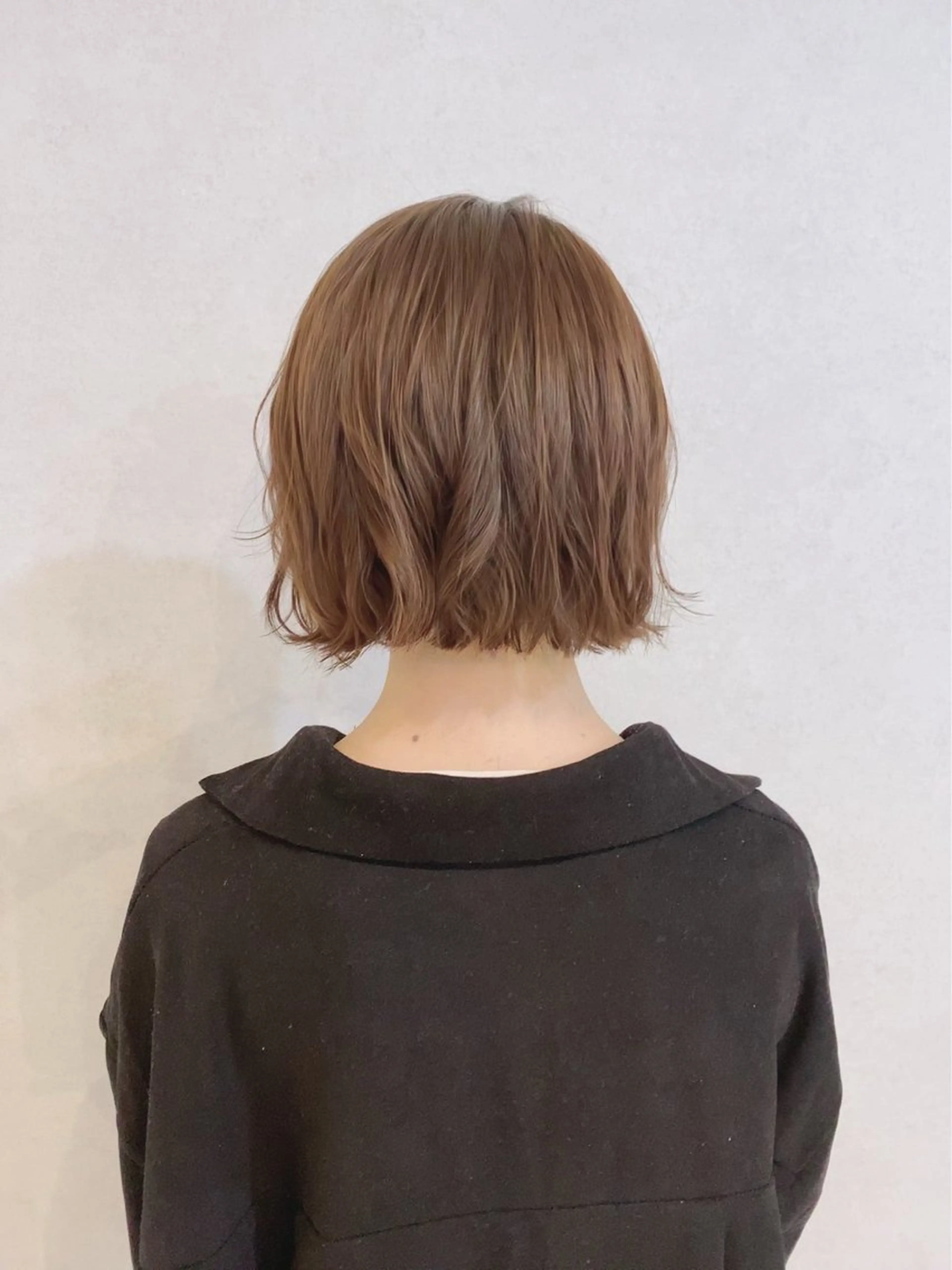 ショート カラー 赤み無し柔らかカラー 【梅田】madokaのヘアスタイル