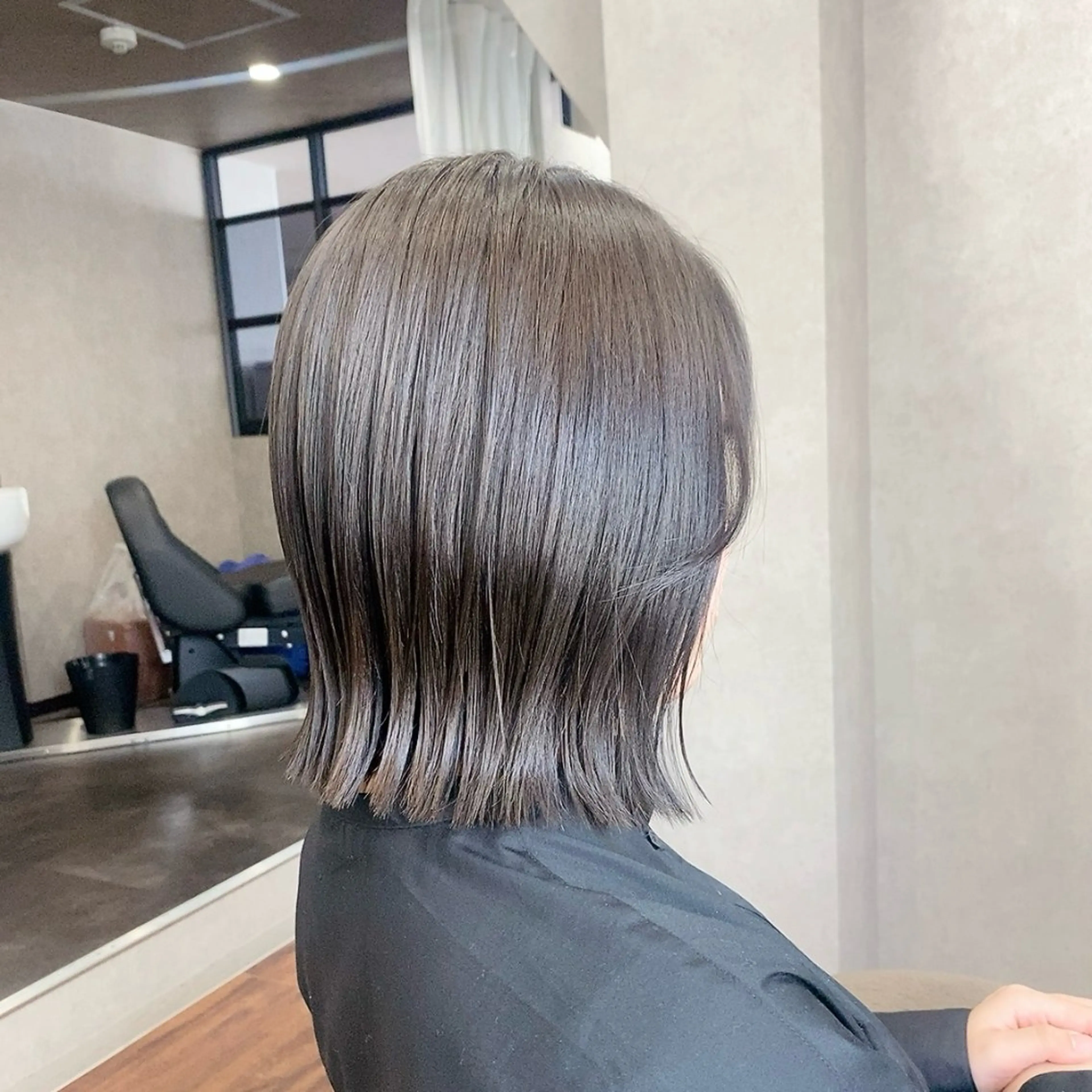 ミディアム カラー カット ヘアカラー トリートメント ＳＨＩ ＺＵのヘアスタイル