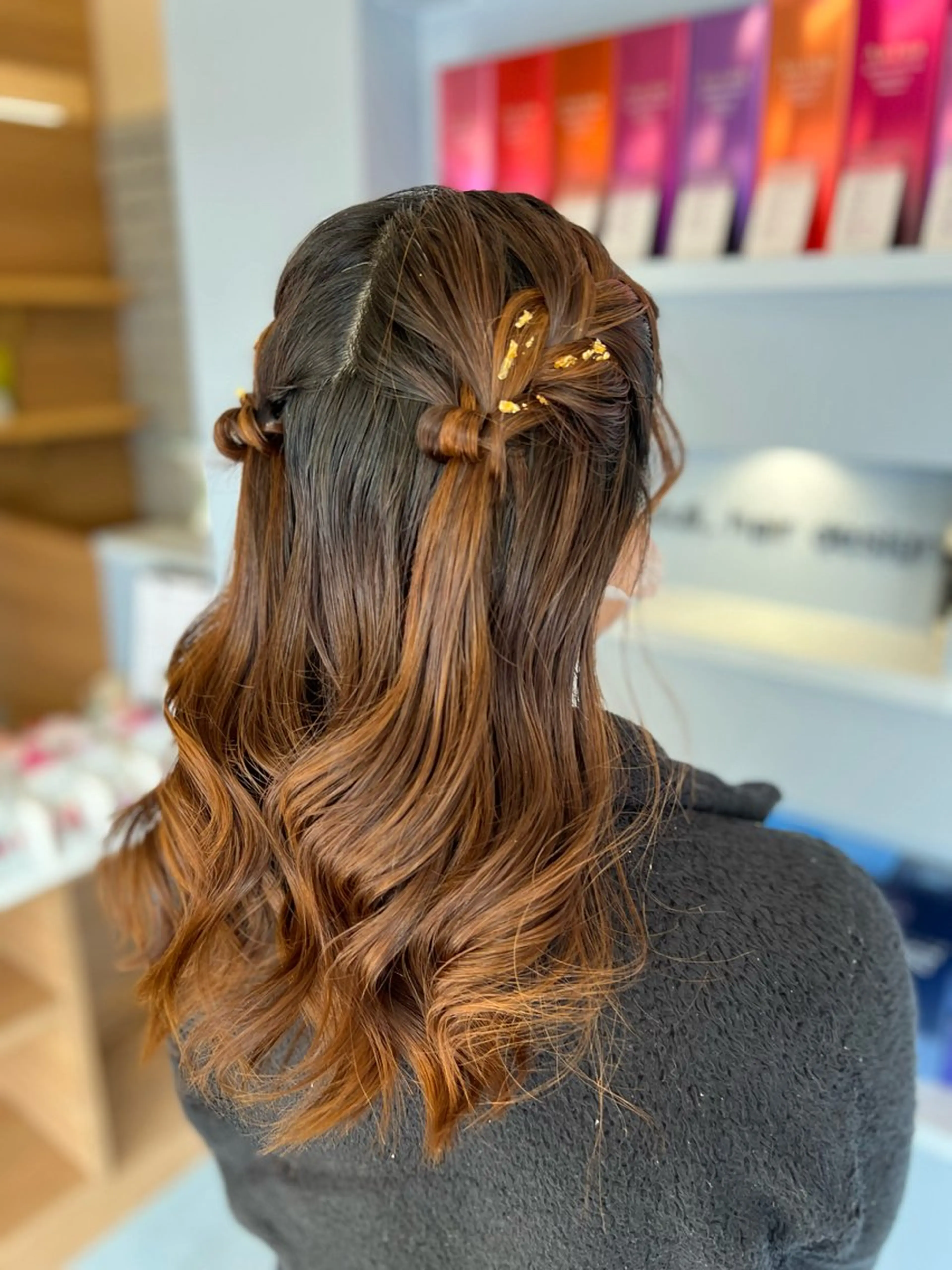 セミロング ヘアアレンジ 🎀似合わせカット 🎀透明感カラー💞のヘアスタイル