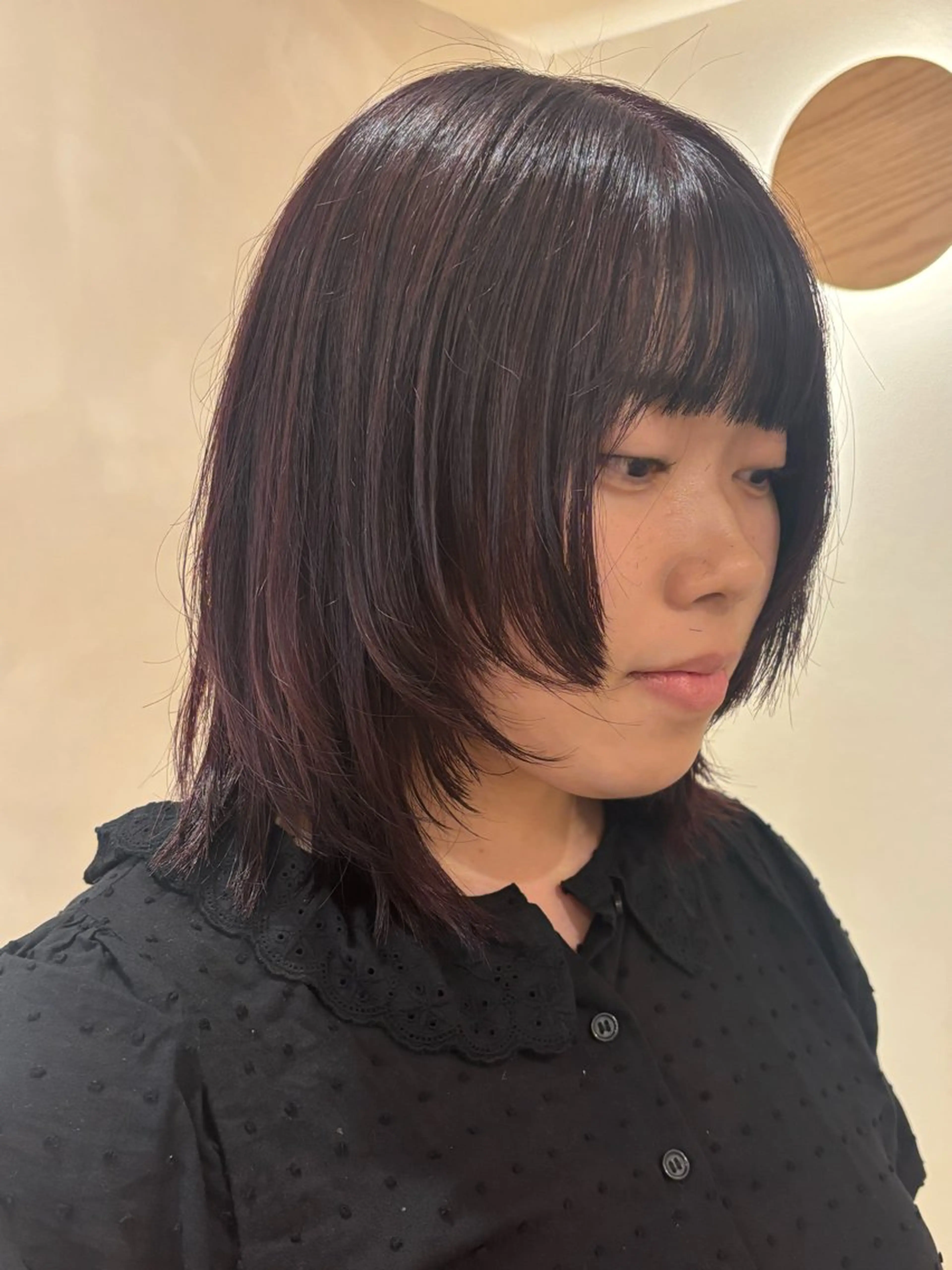 ミディアム カラー ミディアムレイヤー レッドカラー レイヤーカット カット ヘアカラー シンバヒナノ/パーマ レイヤー/髪質改善のヘアスタイル