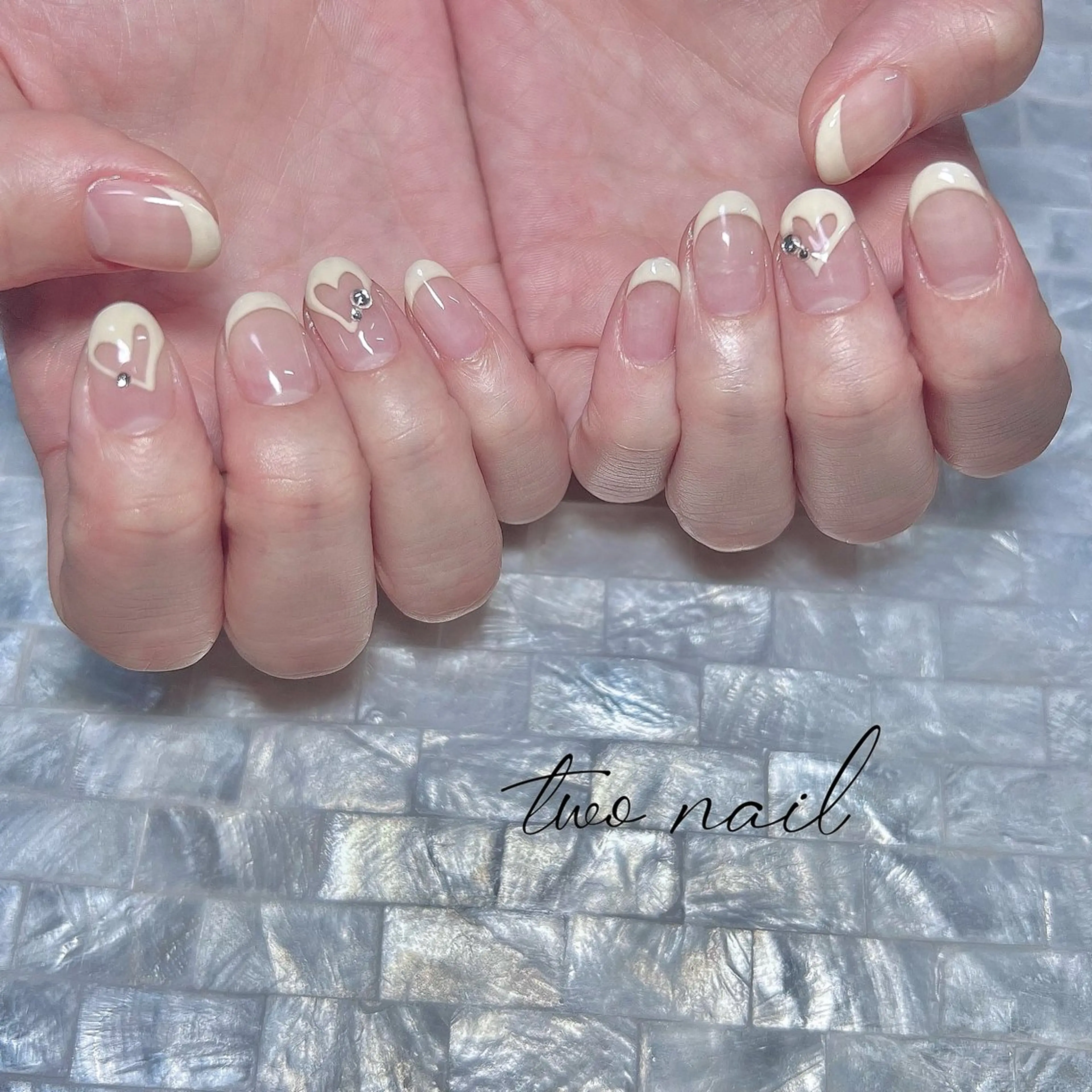 ネイル アートネイル ネイルチップ ホワイト ハンドネイル two nailのネイルデザイン
