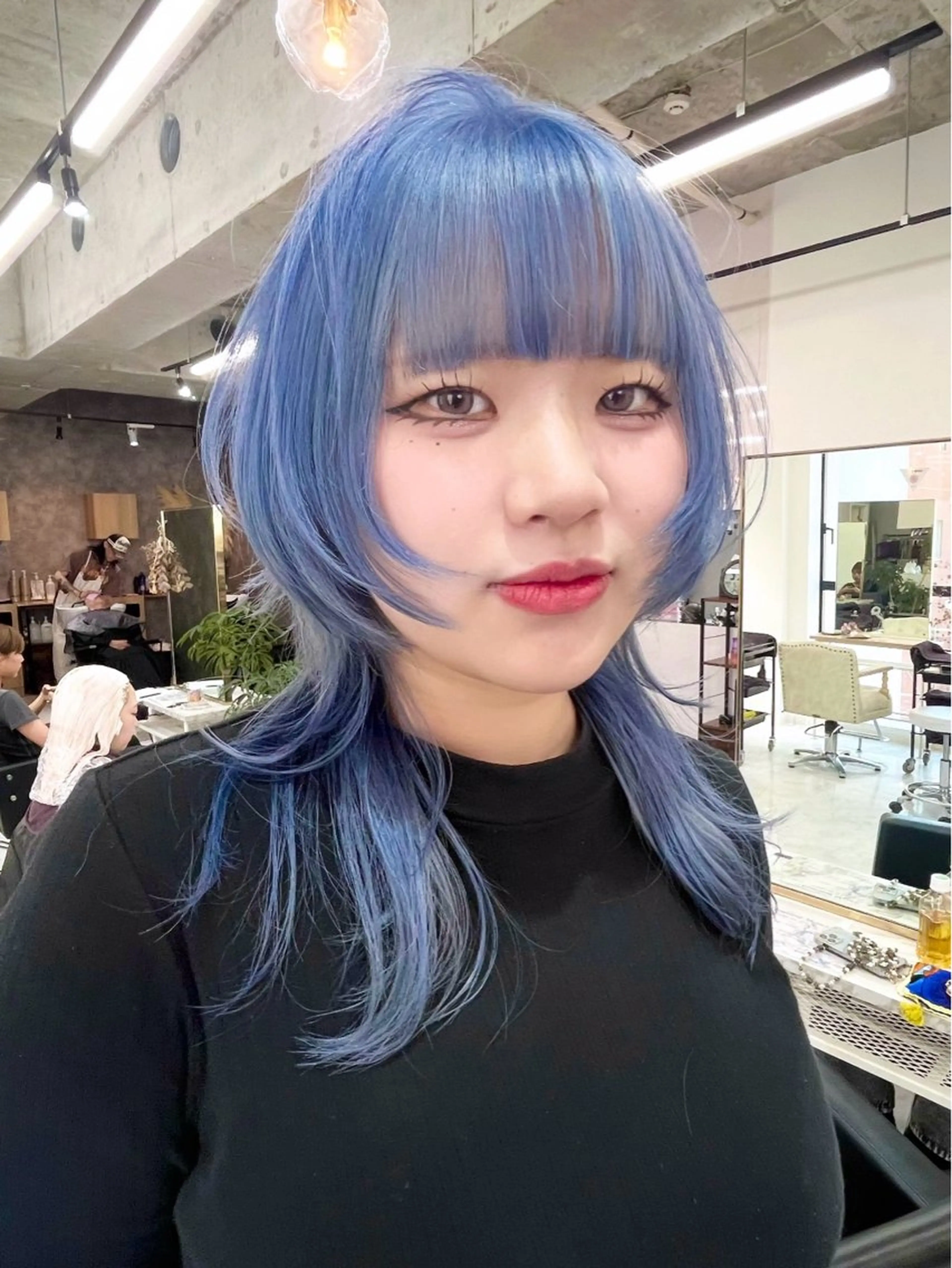 セミロング カラー 🐺ウルフ×ハイトー ン🖤Yukinoのヘアスタイル