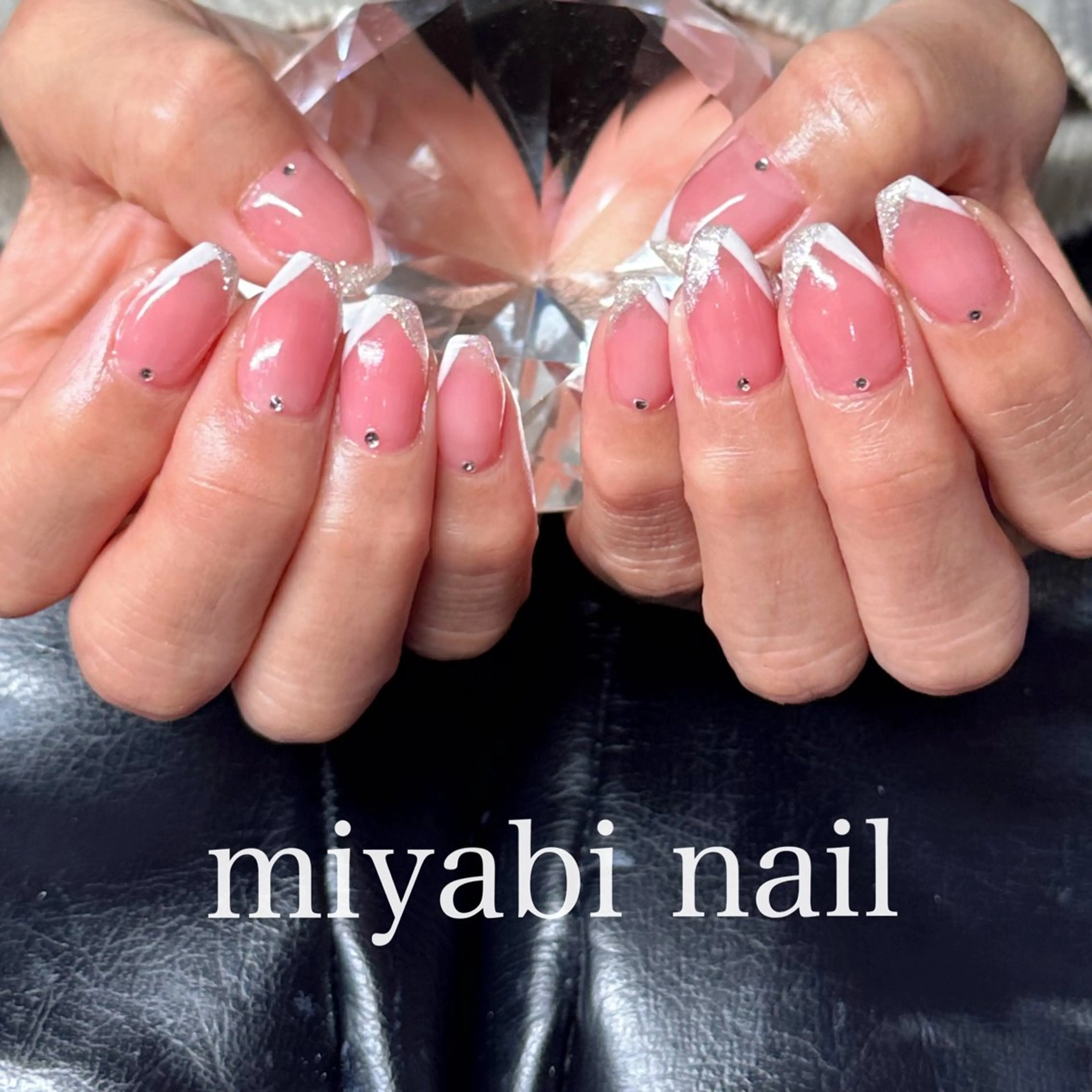 ネイル フレンチネイル ジェルネイル 持ち込み 冬ネイル ハンドネイル miyabi nail 桂川駅近くのネイルデザイン