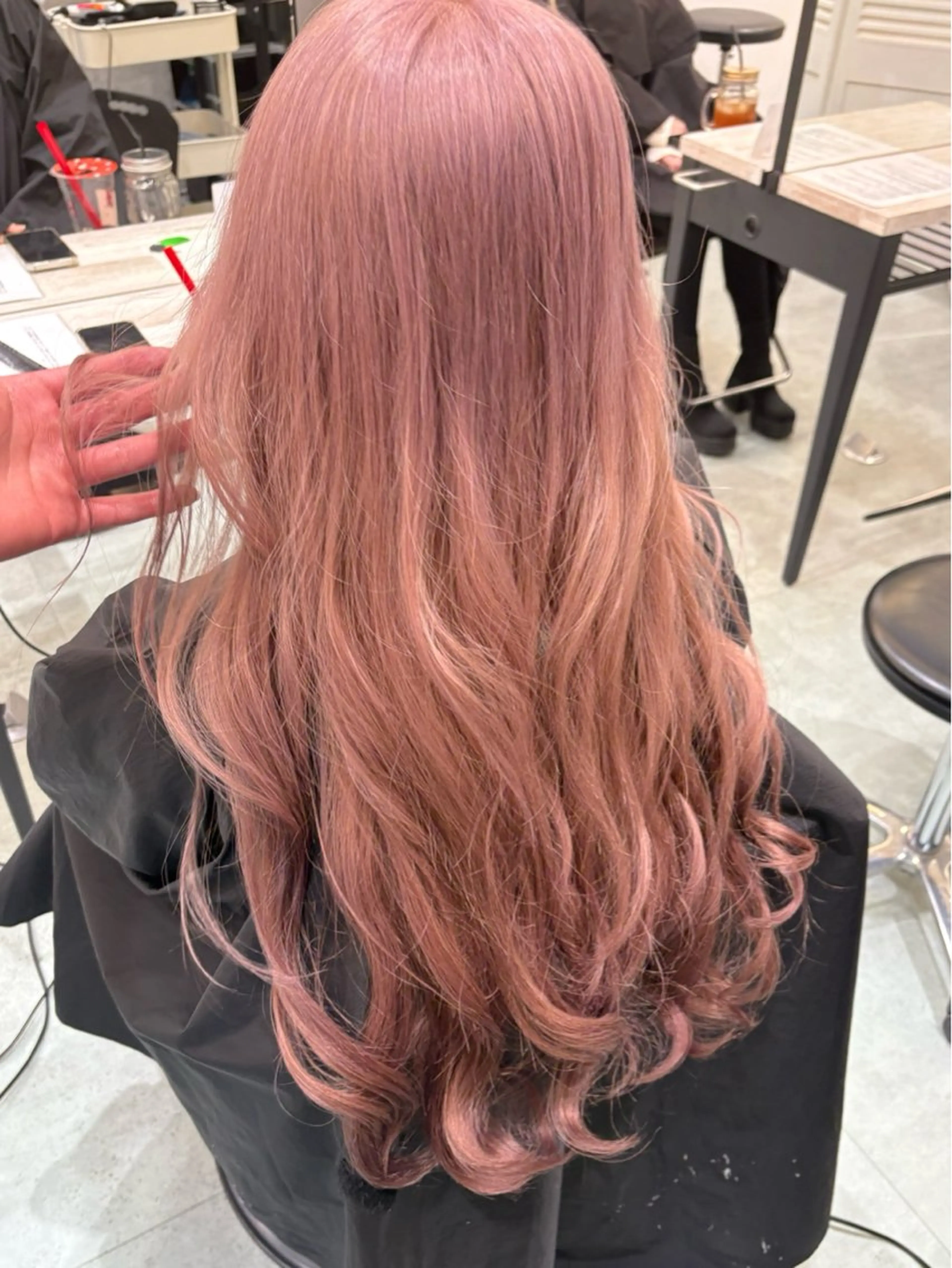 ロング カラー Loob TOKYO MiZUKiのヘアスタイル