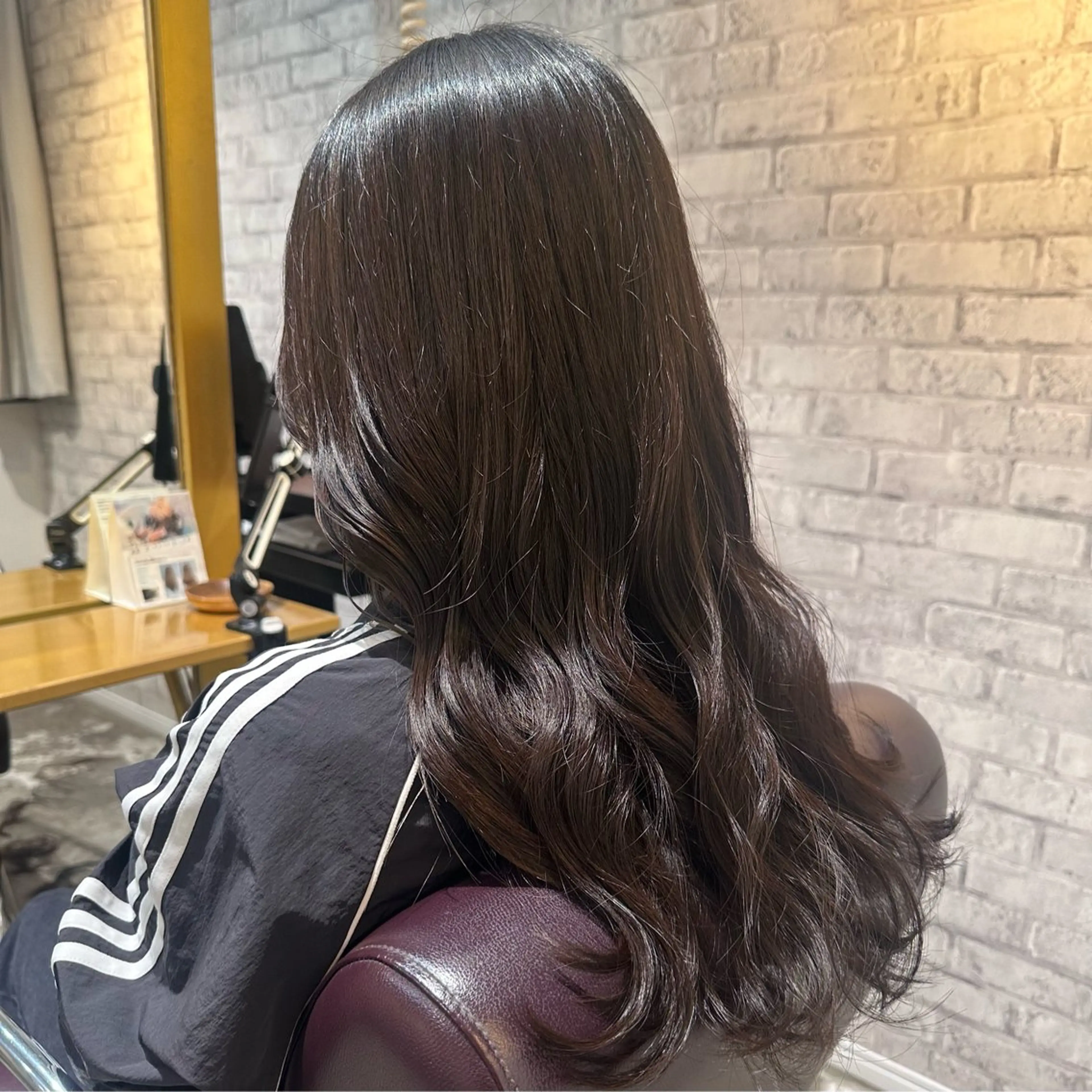 ロング カラー ブラウンカラー 透明感カラー モカブラウン ヘアカラー トリートメント Saki💛心斎橋 レイヤー/艶髪のヘアスタイル