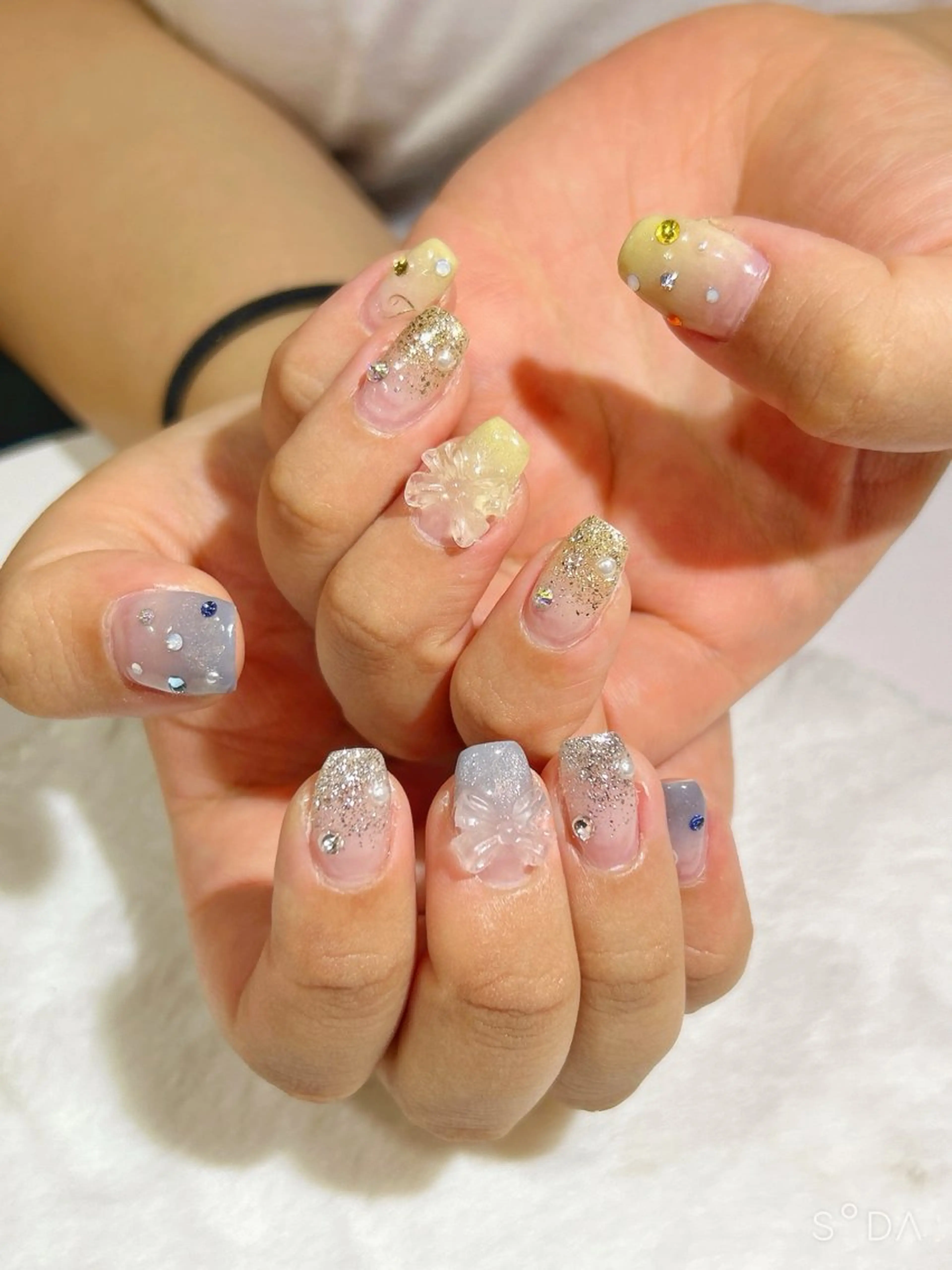 ネイル 永井 若菜のヘアスタイル