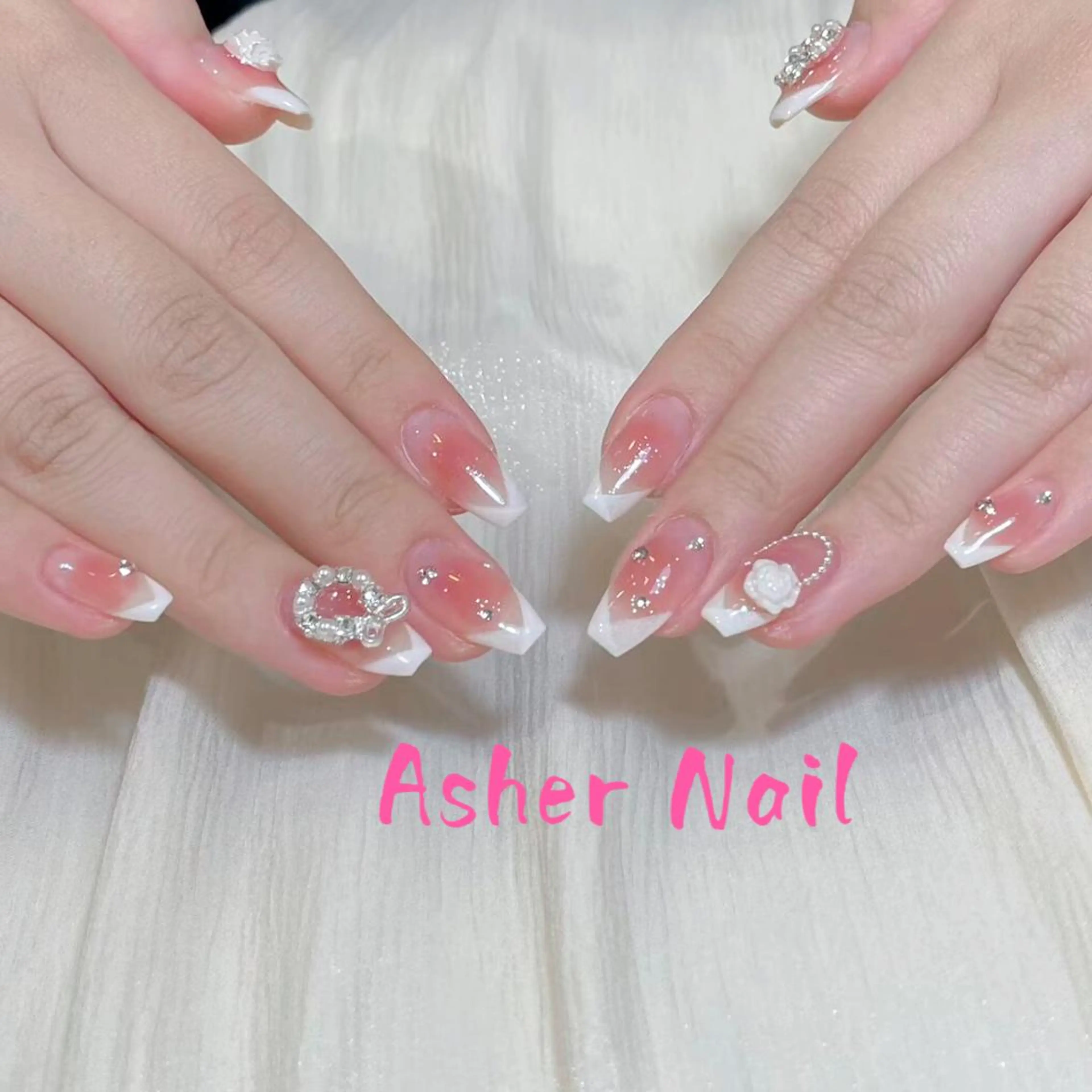 ネイル ハンドネイル ハンドケア Asher-Hana 🎗のネイルデザイン