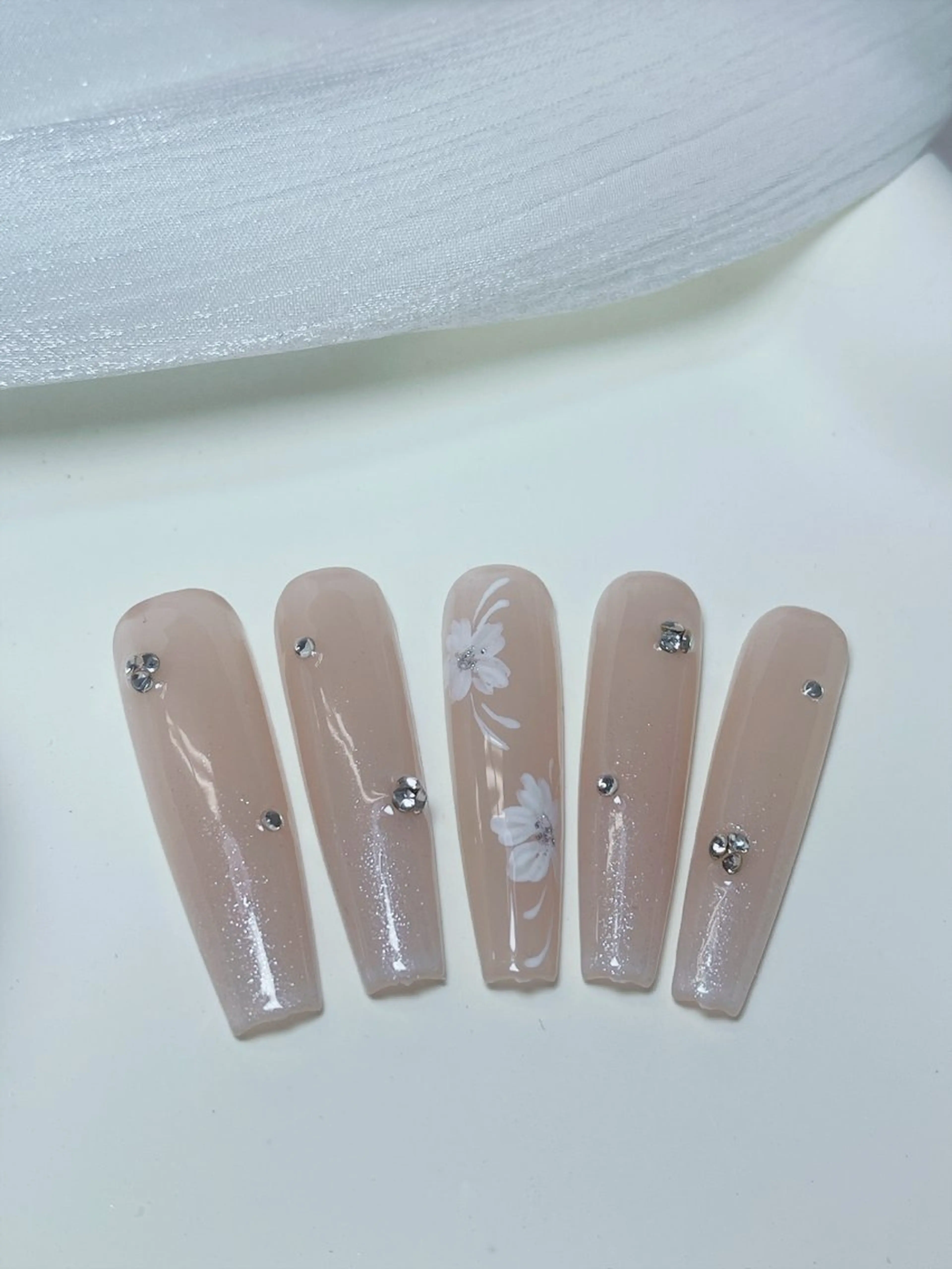 ネイル チークネイル フレンチネイル グラデーション キラキラネイル 韓国ネイル ハンドネイル DUO MI nail salonのネイルデザイン