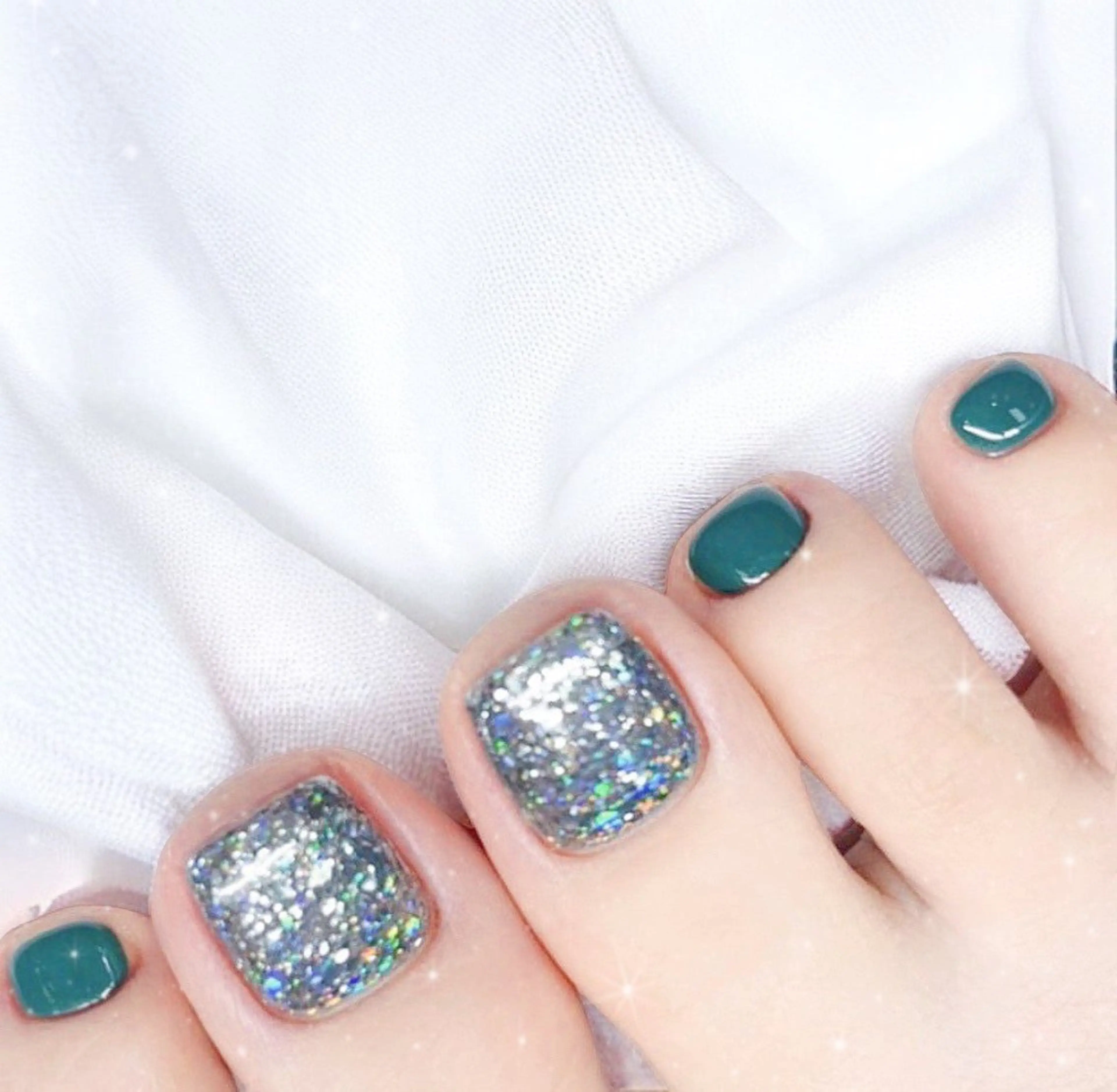 ネイル フットネイル グリーン ラメ(グリッター) Best Nail Yu🎀🫧のネイルデザイン