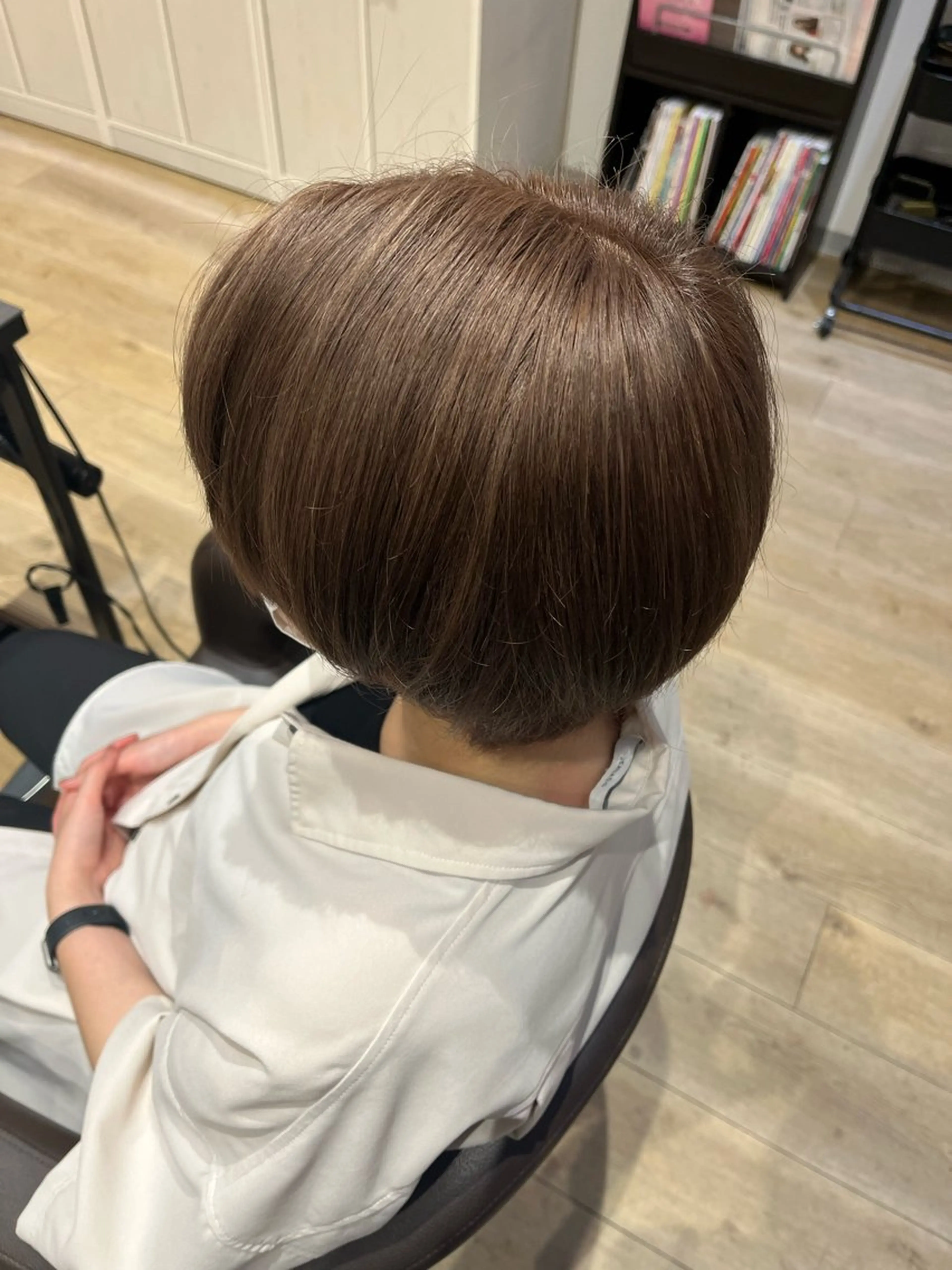 ショート カラー ダブルカラー ヘアカラー Chere 金剛店 髙木翌のヘアスタイル