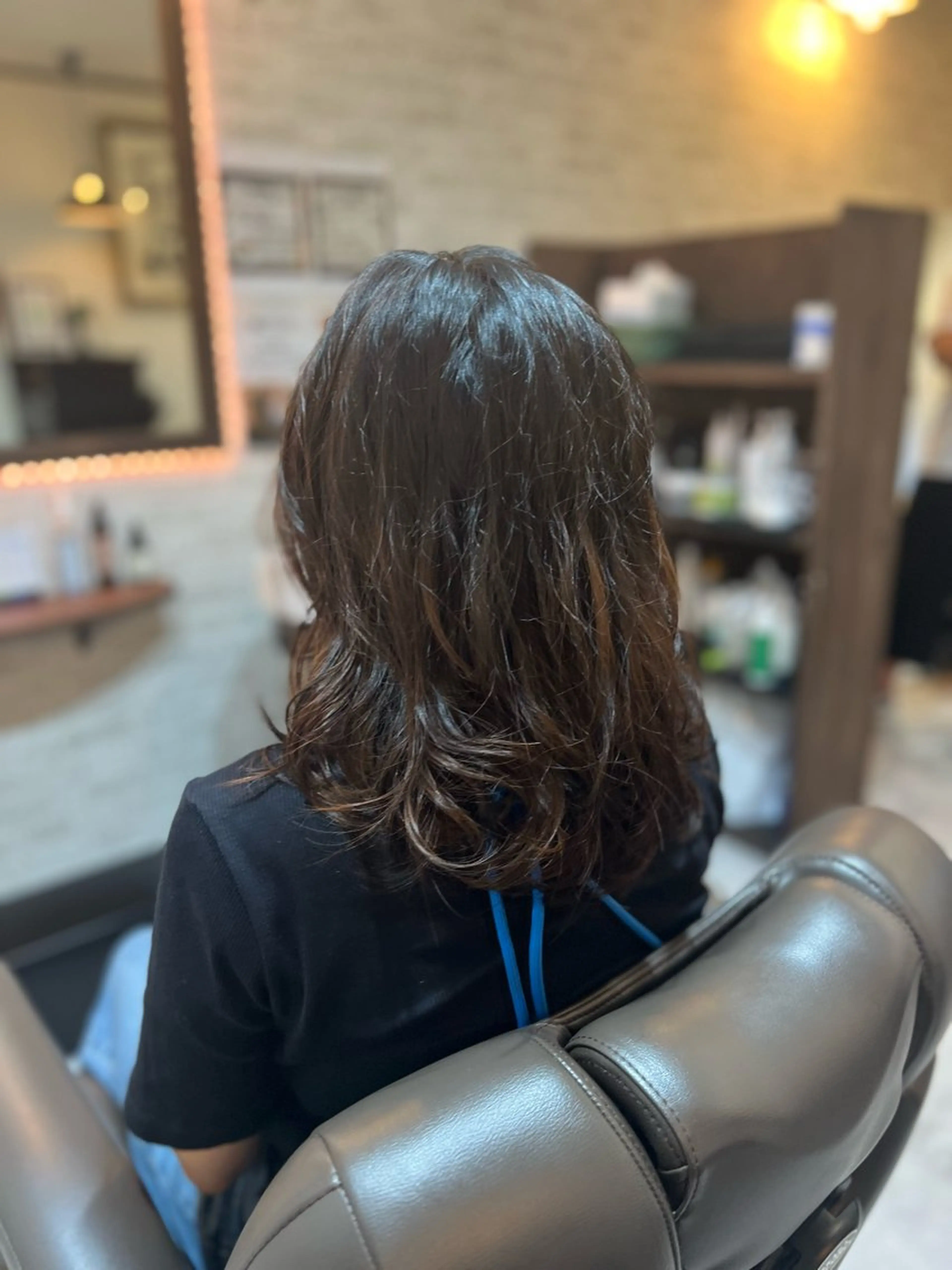 ミディアム ミディアムパーマ ツヤ髪専門美容師 桑原 和誠のヘアスタイル