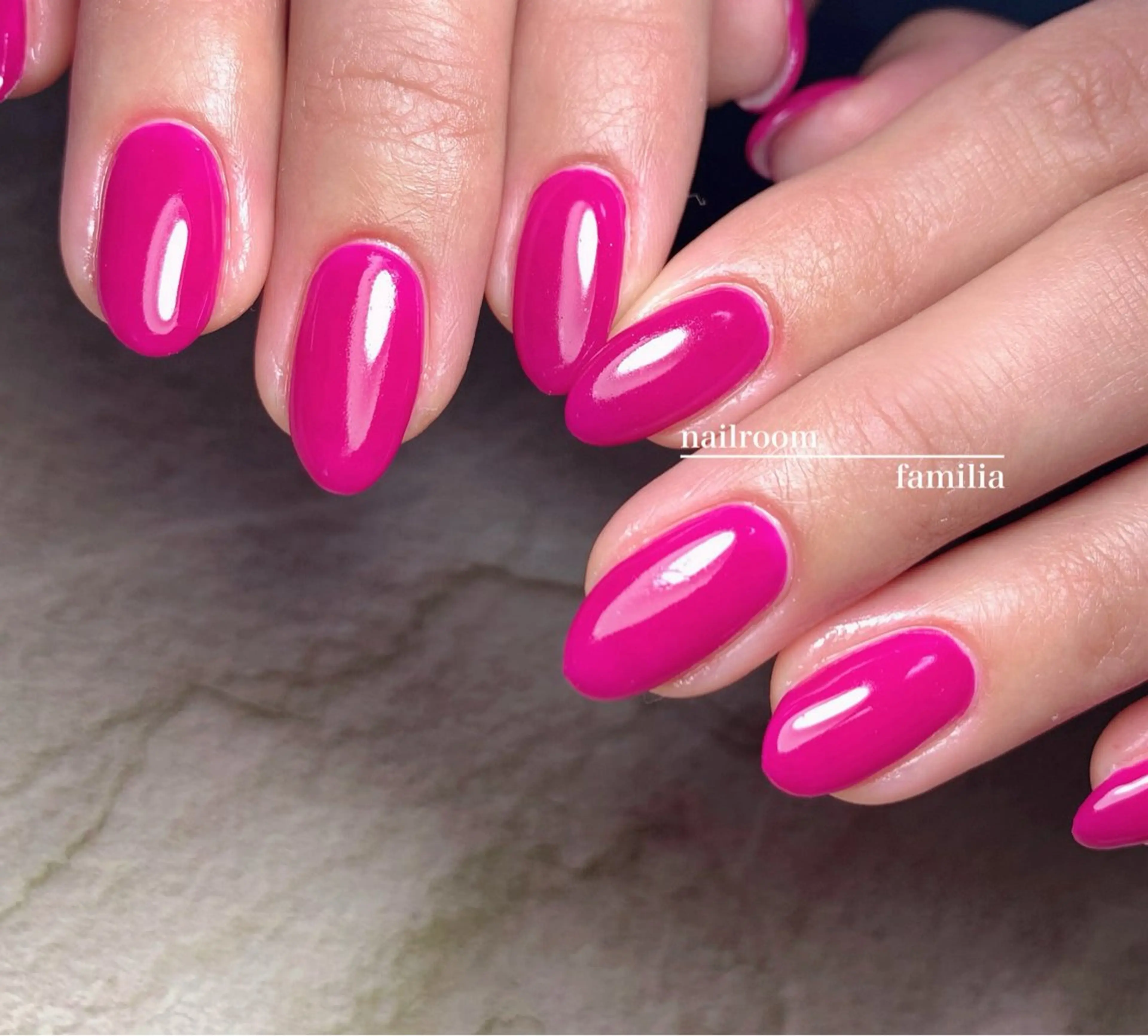 ネイル ハンドネイル -nailroom- familiaのネイルデザイン