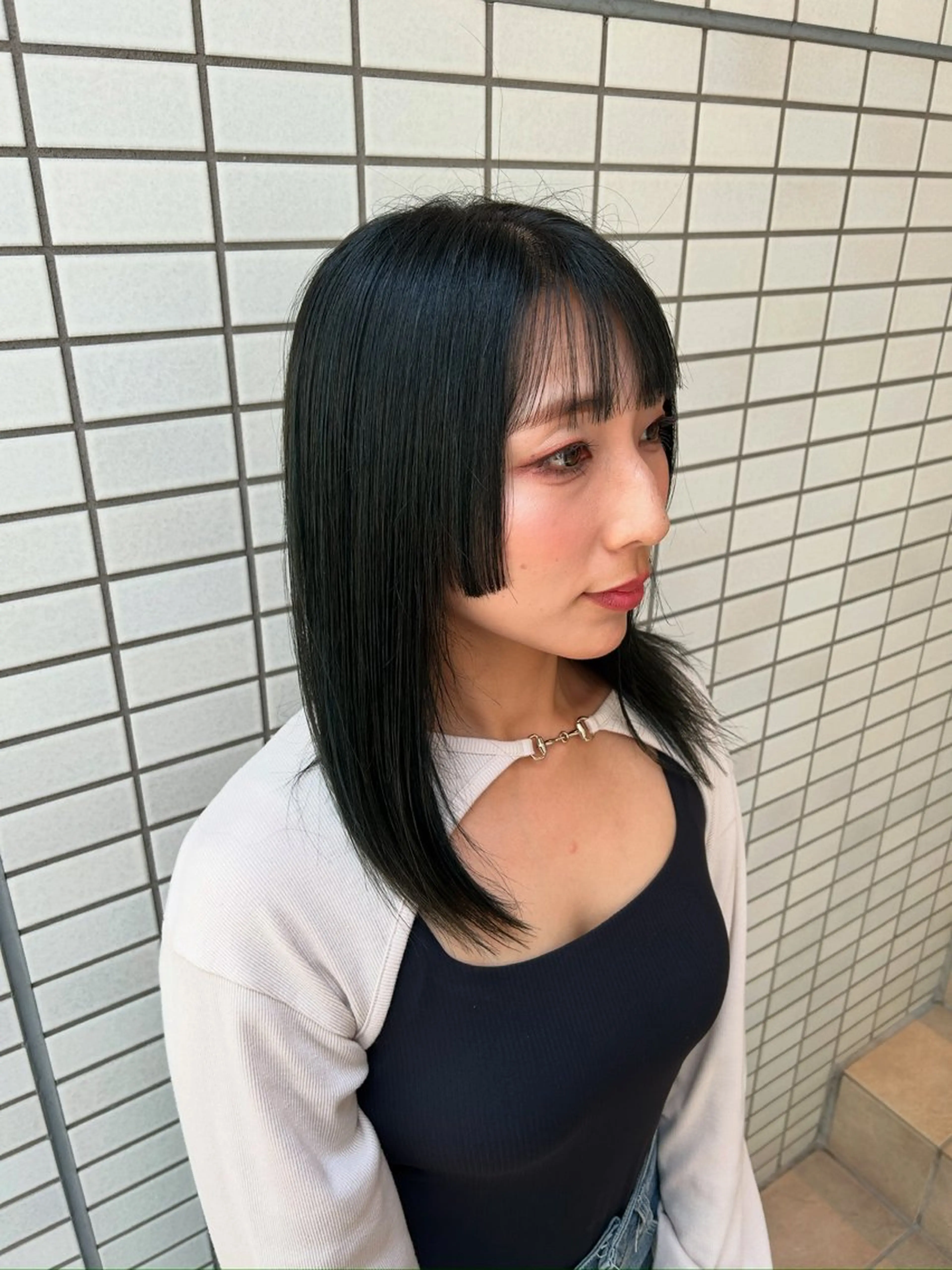 カラー 黒髪 ブルーカラー ブルーブラック カット ヘアカラー 篠原 一成のヘアスタイル