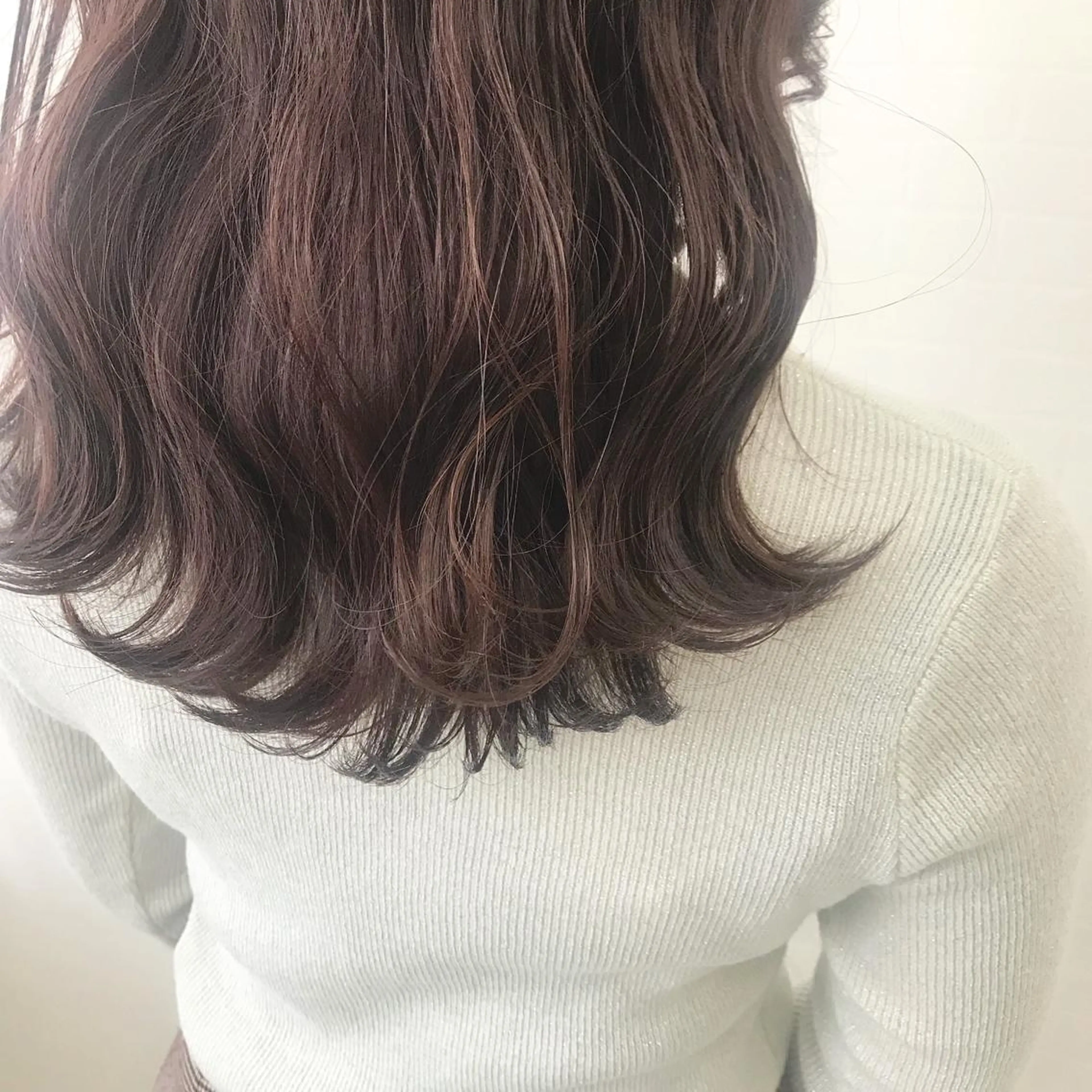 セミロング カラー オリーブ/アッシュ やわらか透明感カラーのヘアスタイル