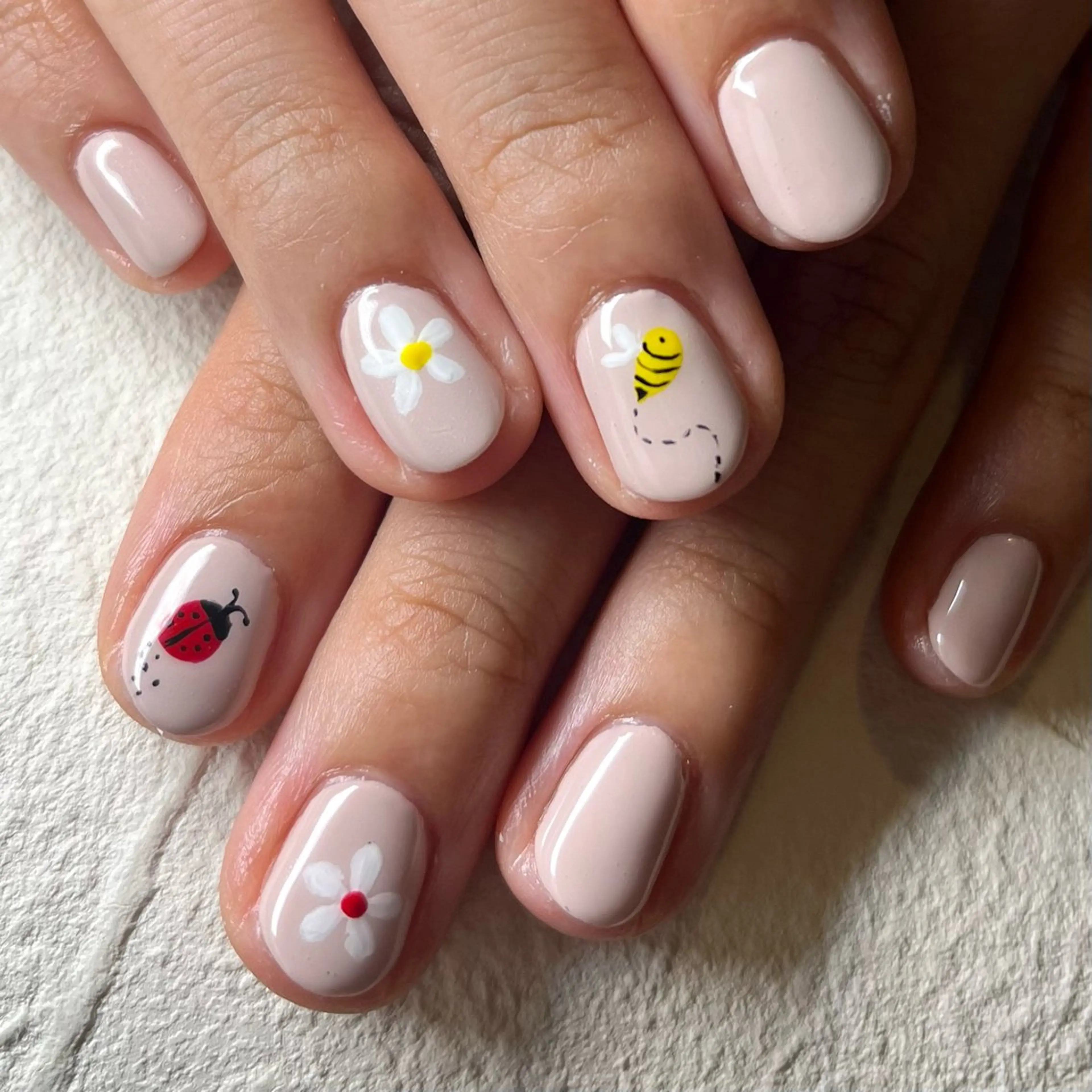 ネイル ハンドネイル ネイルスタジオ コスタ•デルマールのネイルデザイン