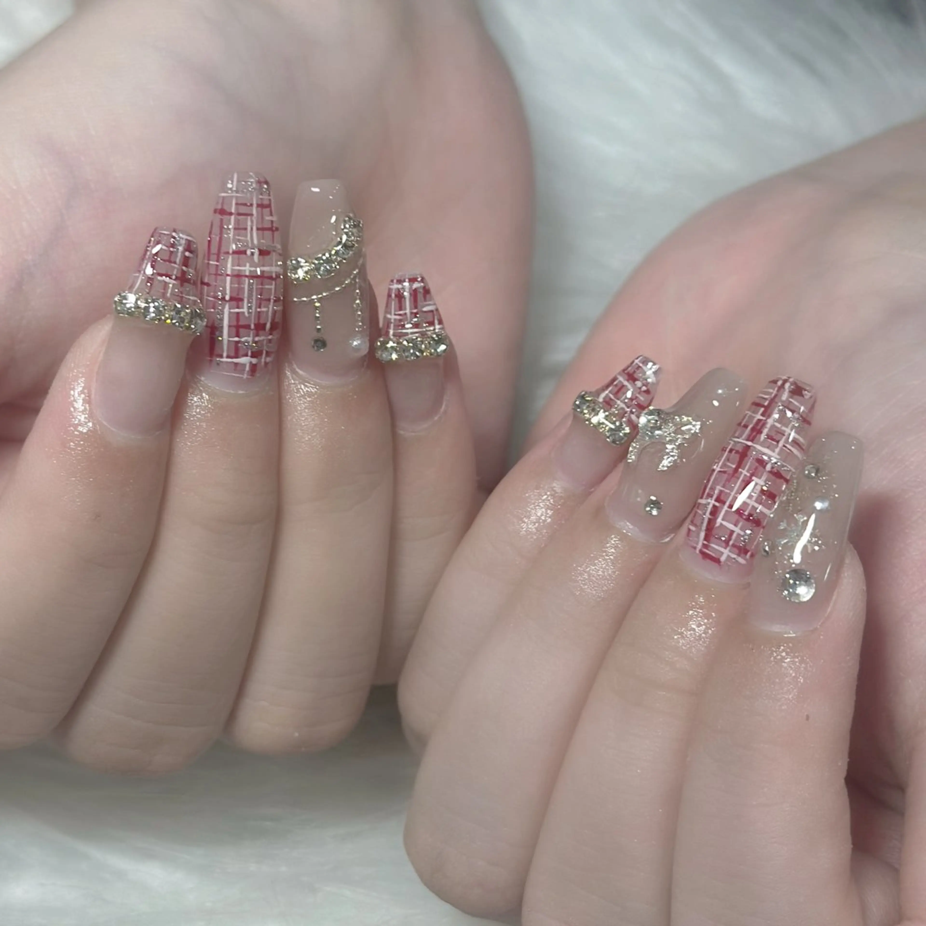 ネイル ハンドネイル フットネイル LAVISH nanamiのネイルデザイン