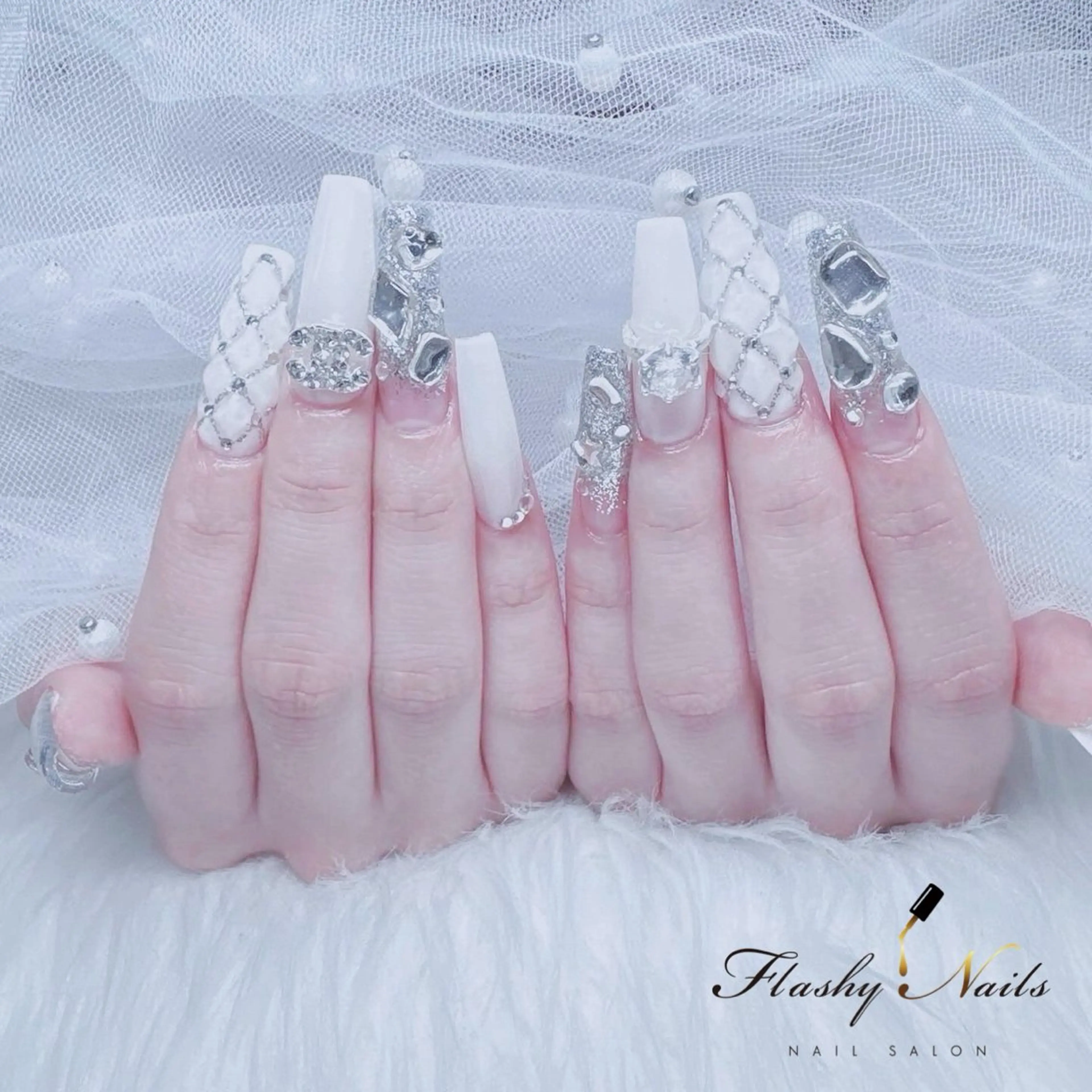 ネイル アートネイル 長さ出し 持ち込み Flashy Nailsのネイルデザイン