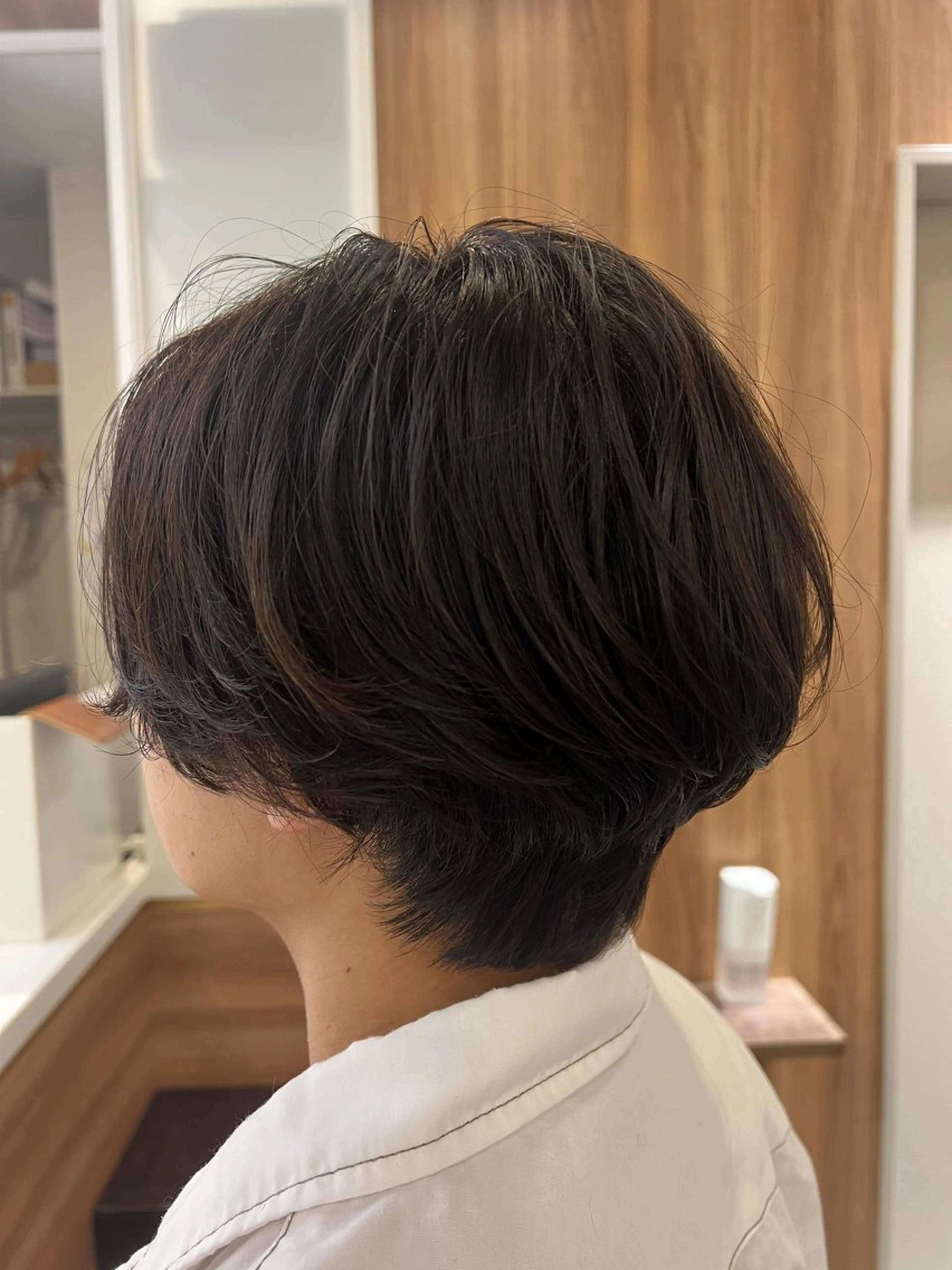 ショート 村中 逸紀のヘアスタイル