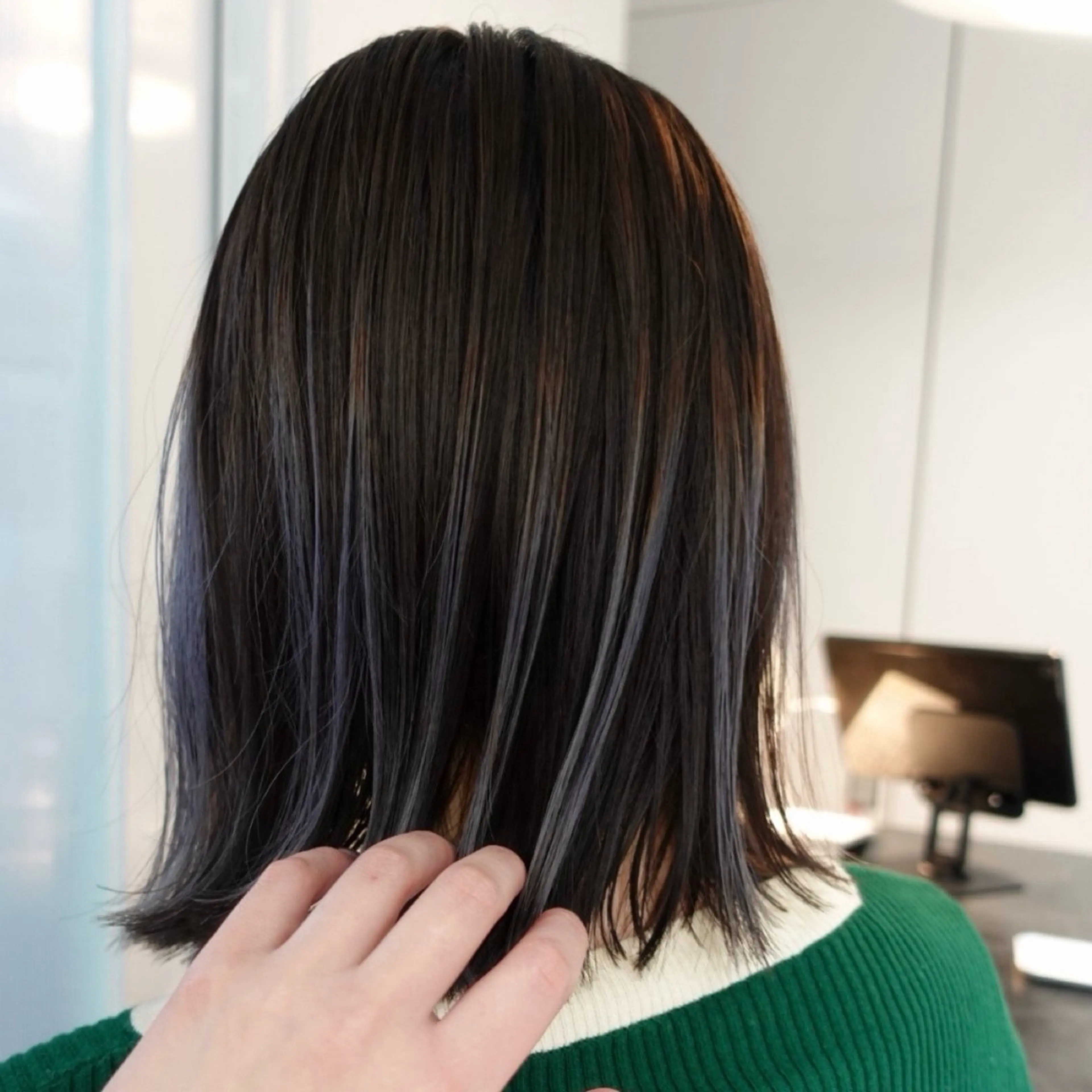 ミディアム カラー ヘアアレンジ ブルーカラー デザインカラー カット ヘアカラー 🌐サトウ リョウ🌐のヘアスタイル