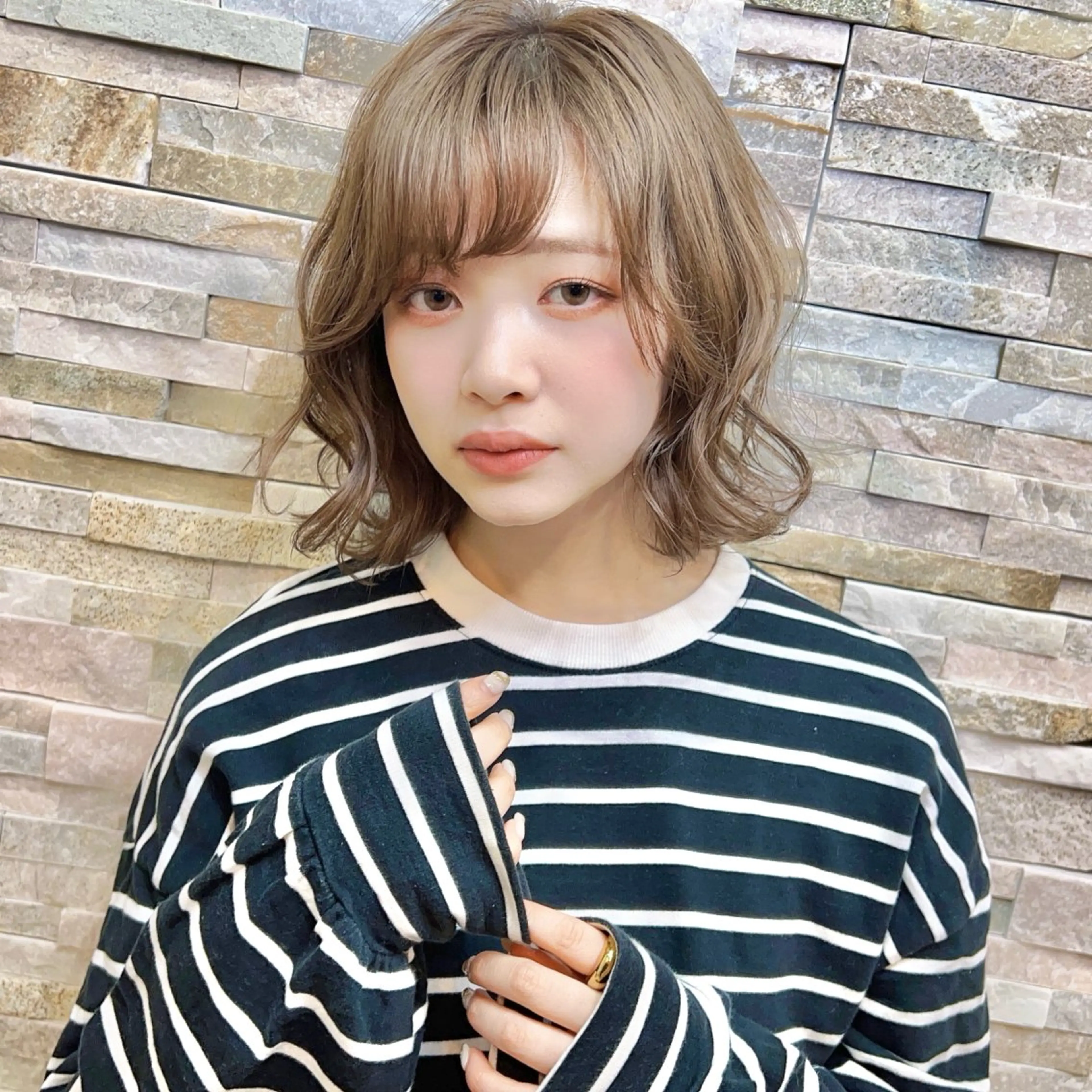 ミディアム ボブ 外ハネヘア familiar BOND所属・佐々木陸斗 ショート&メンズのヘアスタイル