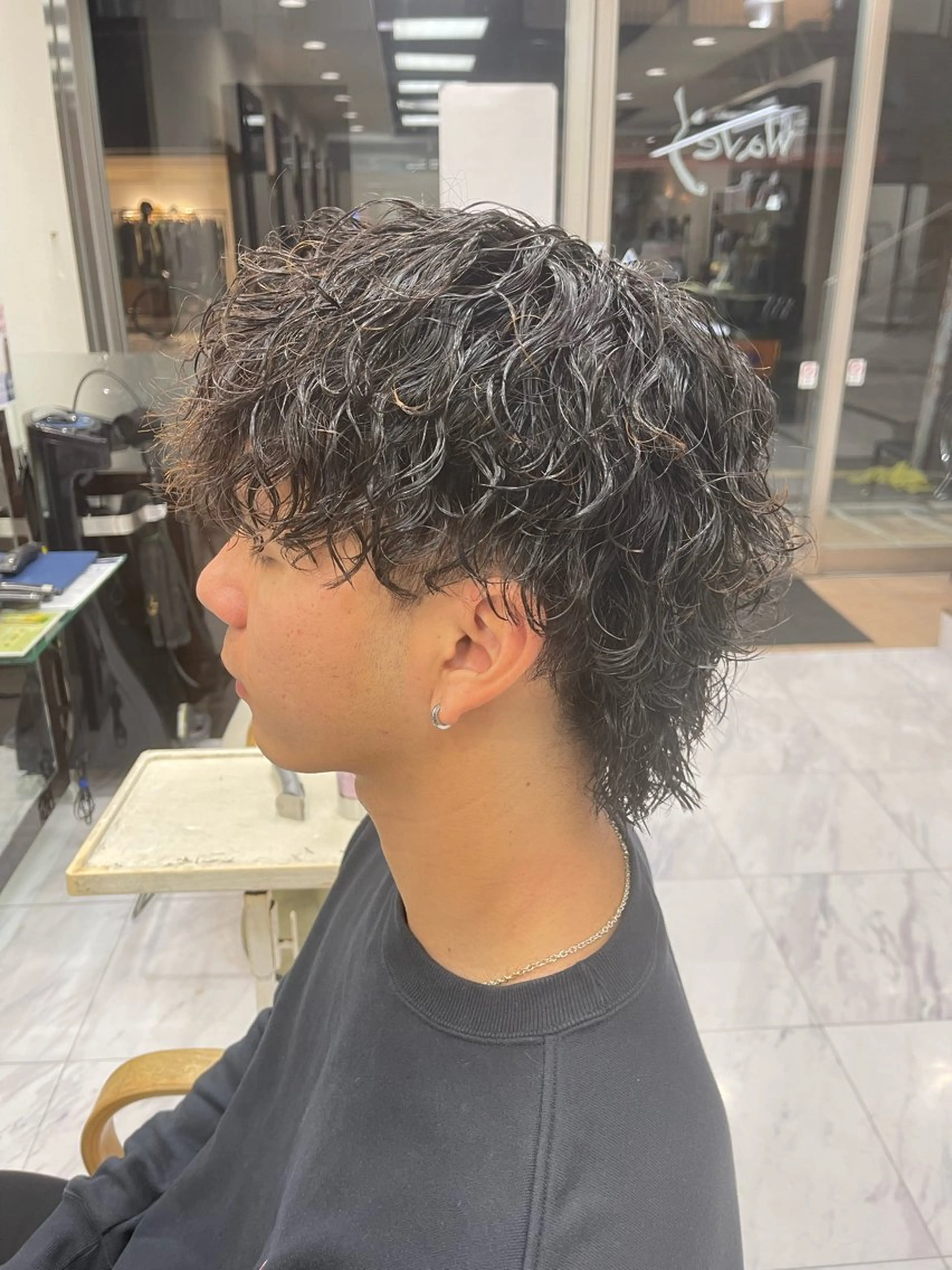 ショート パーマ メンズ マッシュウルフ マッシュ メンズパーマ ツイストスパイラルパーマ メンズウルフカット カット パーマ トリートメント 🌻メンズカット 落合諒🌻のヘアスタイル