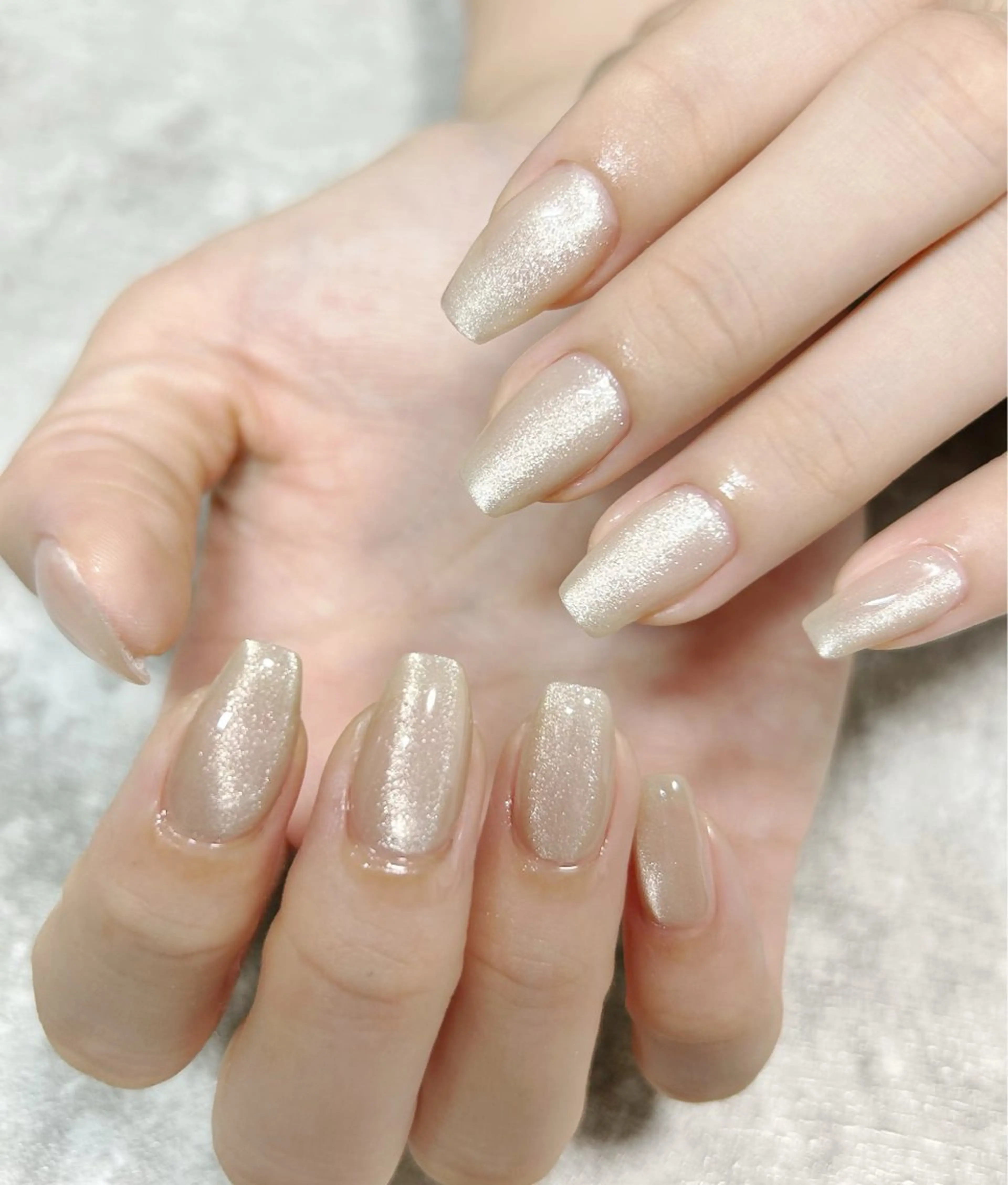 ネイル アートネイル オーロラネイル カジュアル フラッシュネイル フットネイル ハンドネイル ハンドケア Nanala. LUNAのネイルデザイン