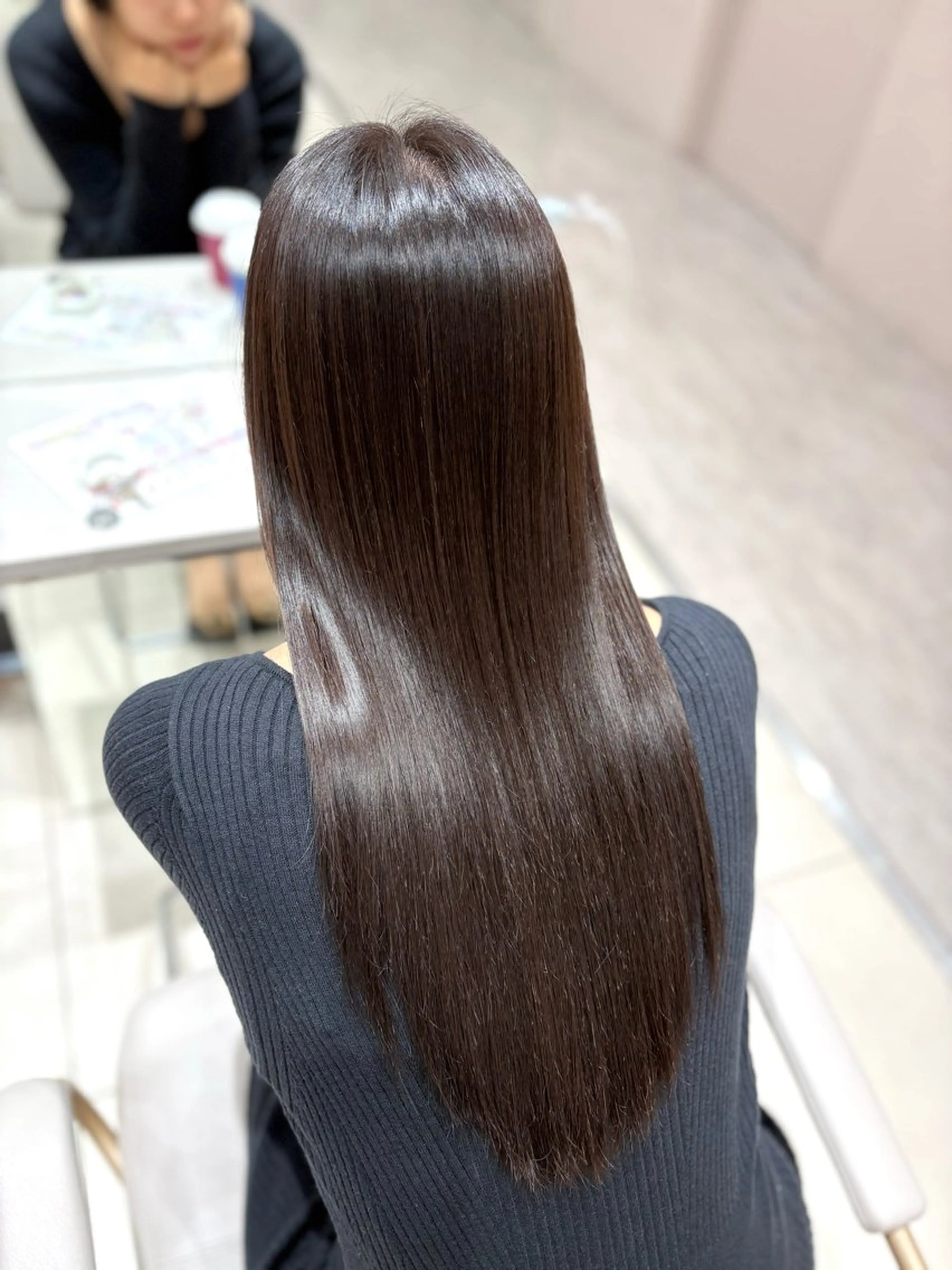 ロング カラー ブラウンカラー ダークブラウン トリートメント 銀座/レイヤー/ 透明感カラー✨りくのヘアスタイル