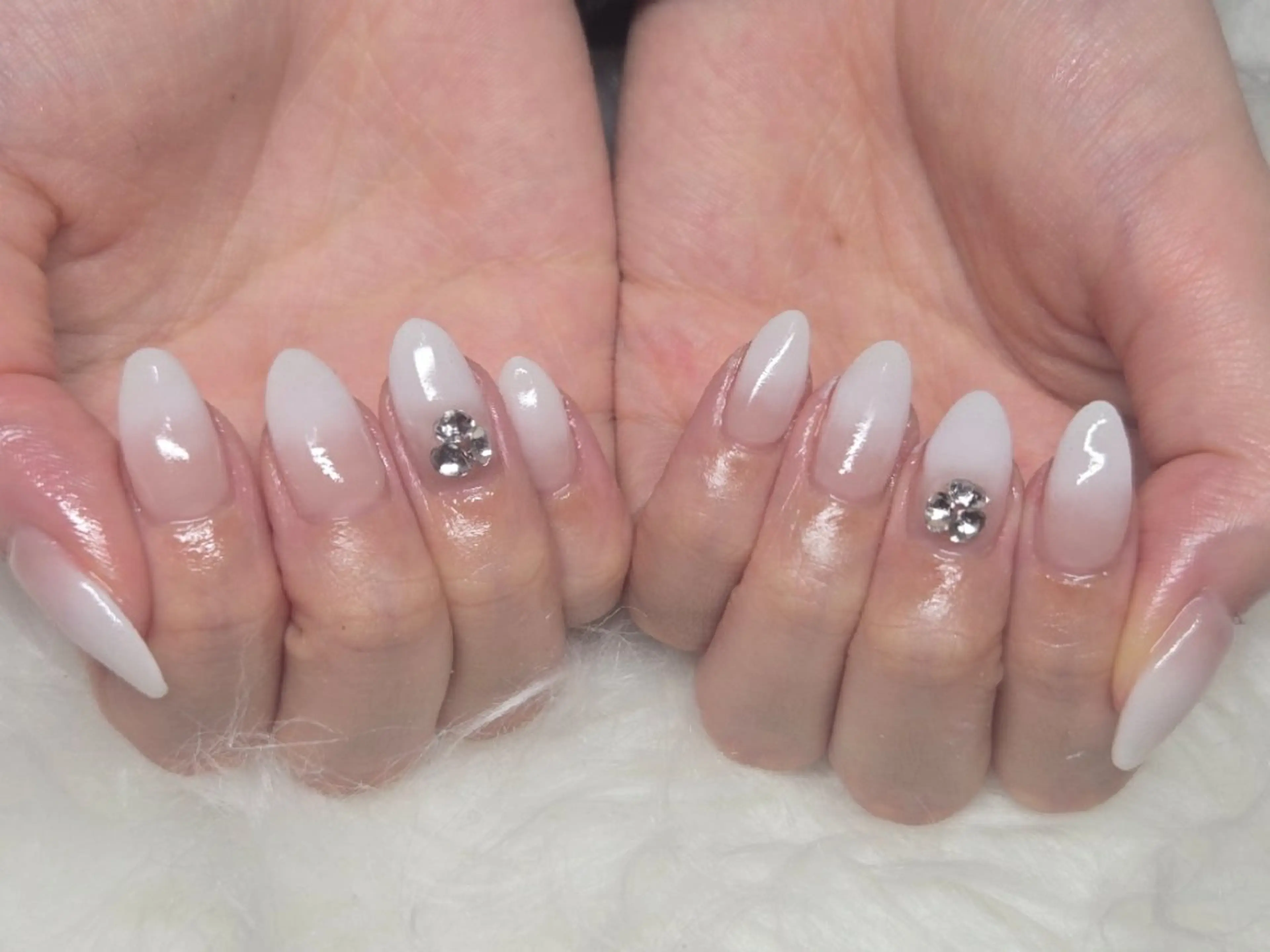 ミディアム ハンドネイル LILY Salonのネイルデザイン