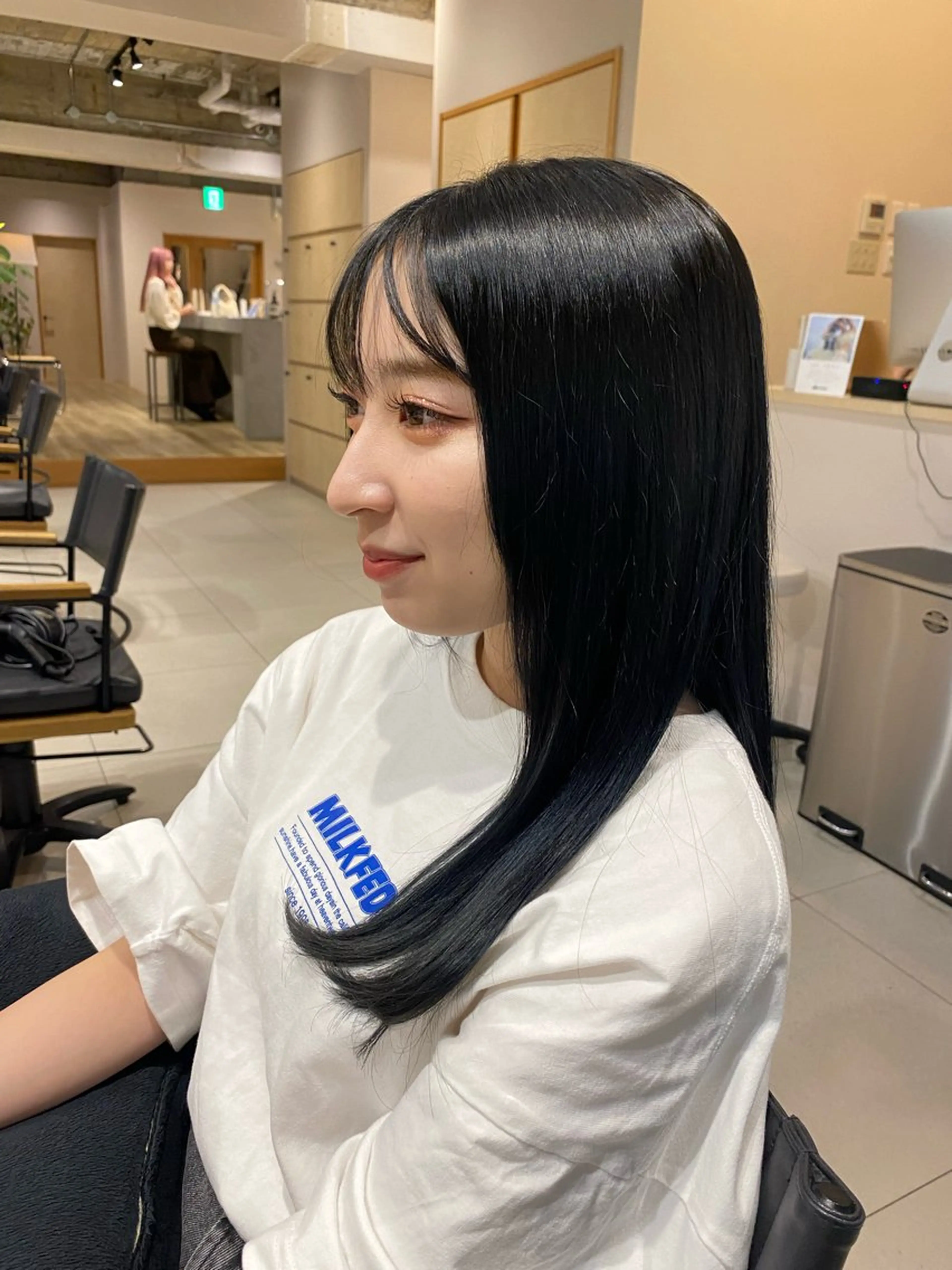 ロング カラー 黒髪 ブルーカラー ブルーブラック 透明感カラー トリートメント ai ㅤのヘアスタイル