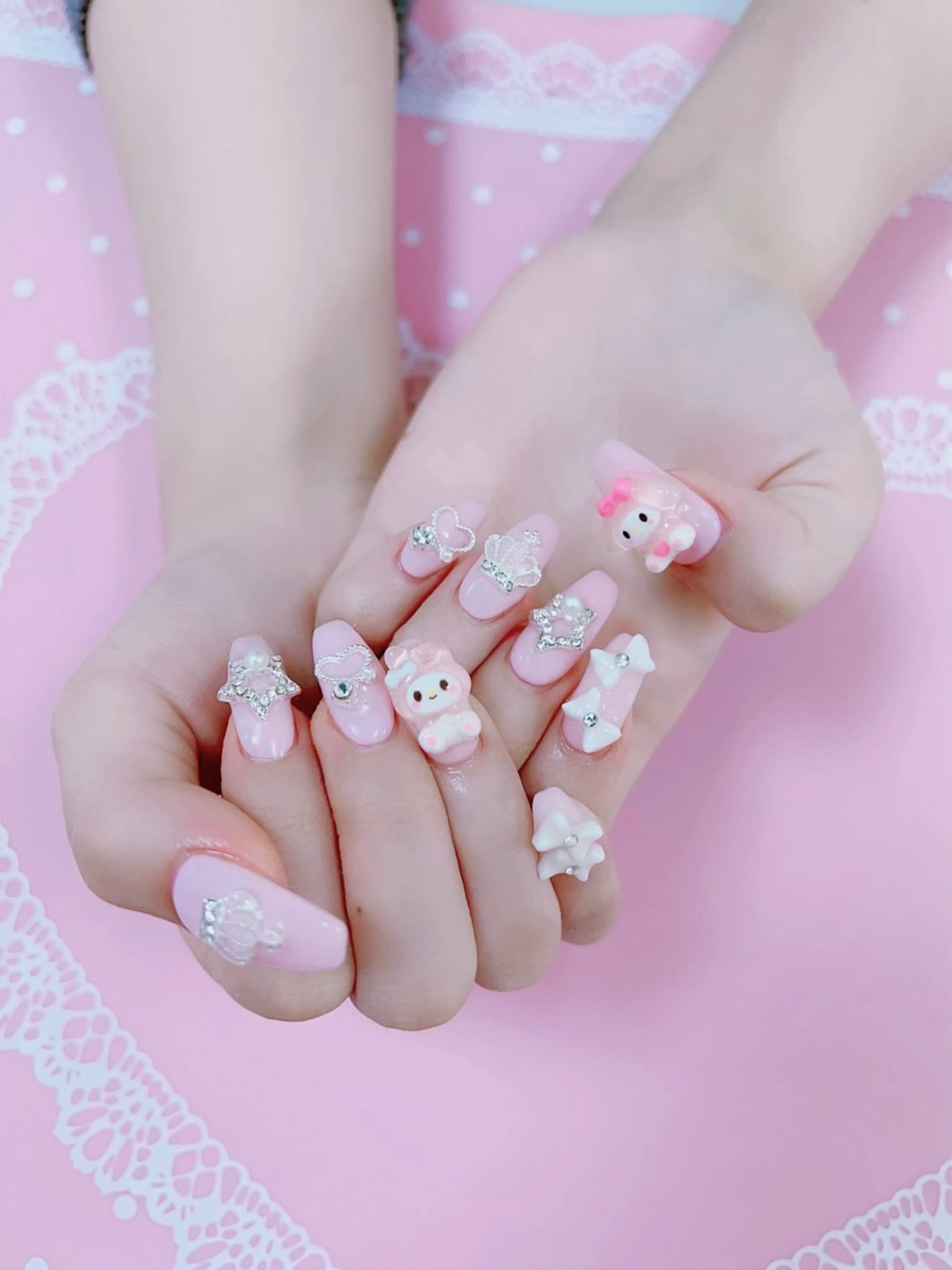 ネイル はぴねす所属・横浜 美夢のネイルデザイン