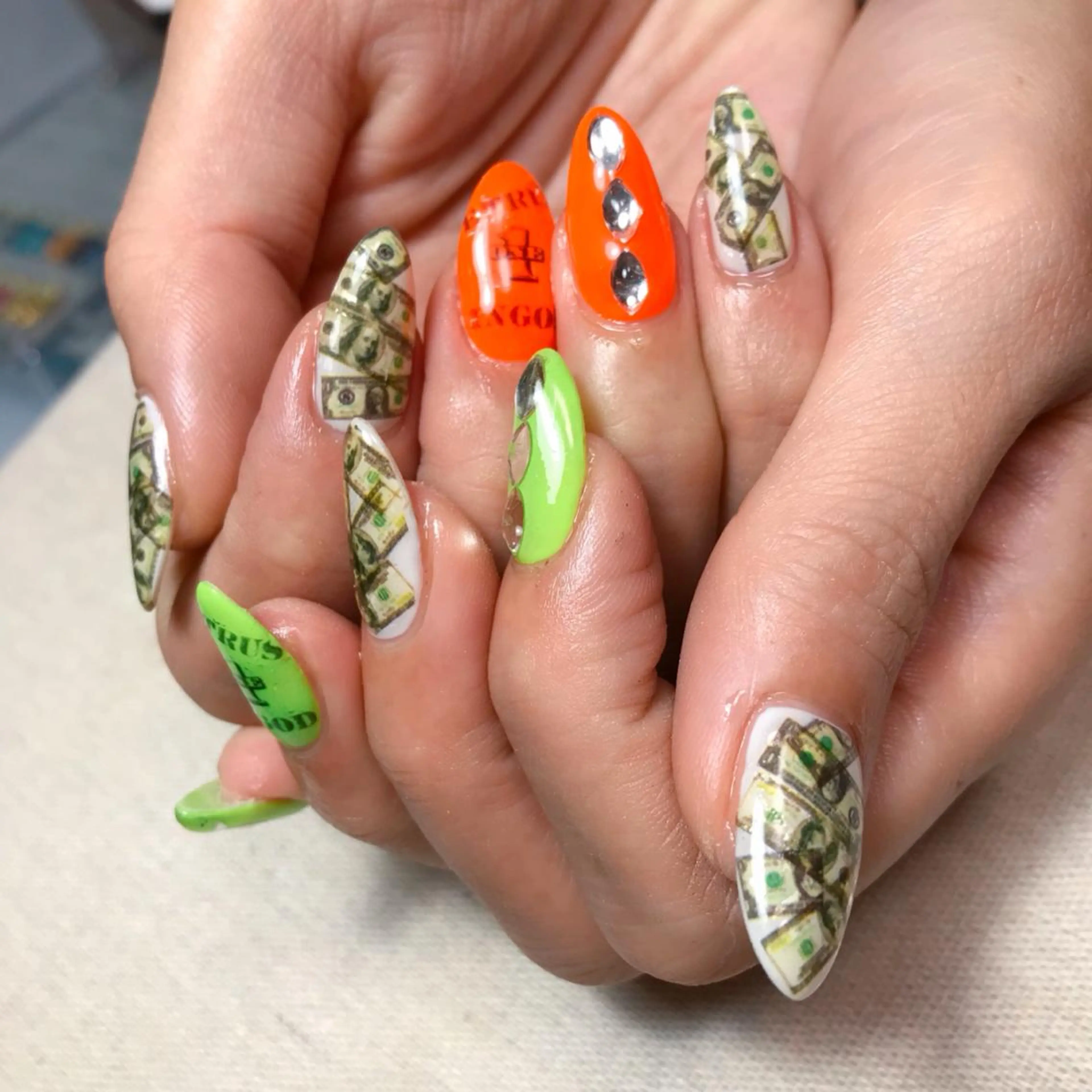 ネイル 持ち込み ハンドネイル 💅chainail _aiのネイルデザイン