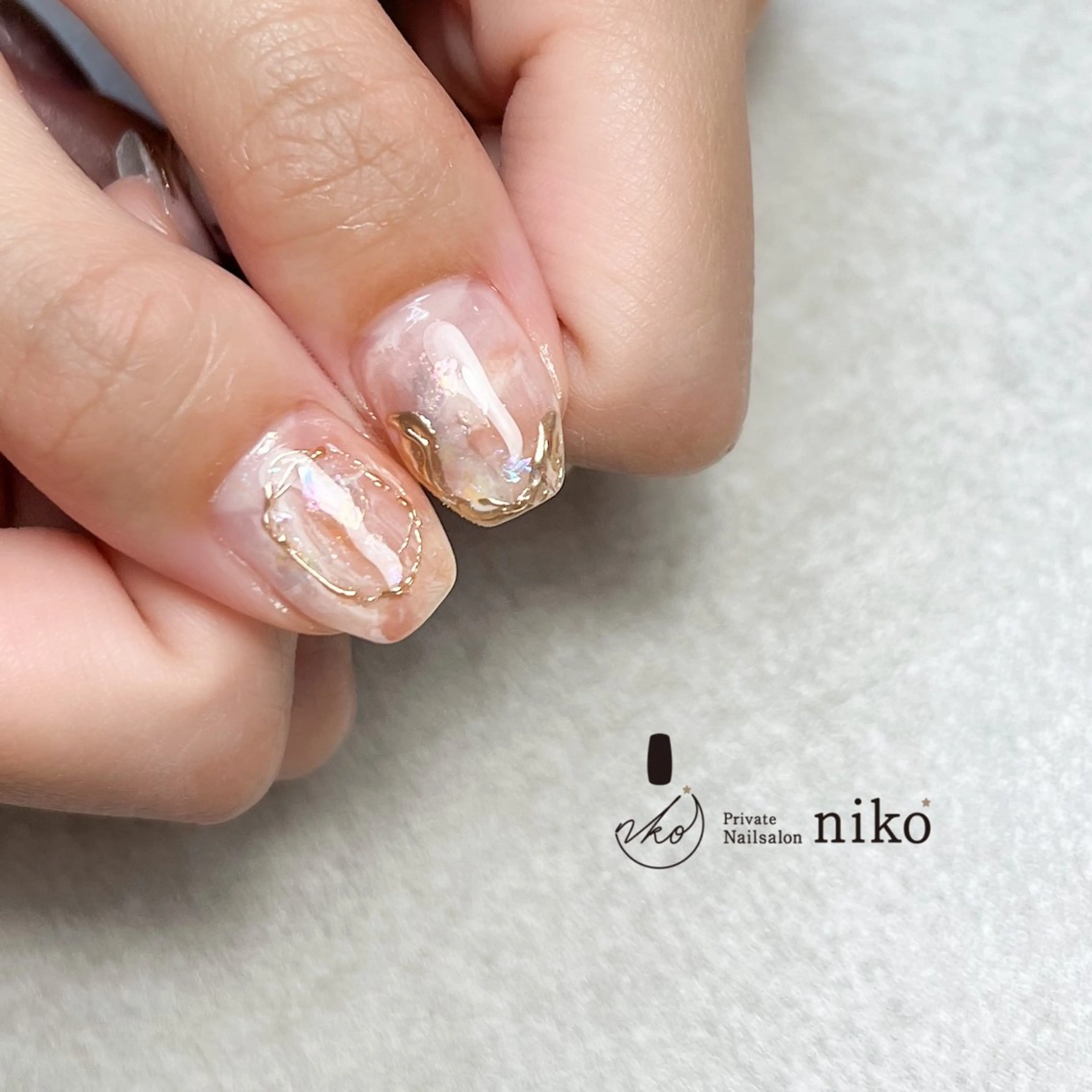 ネイル ハンドネイル フットネイル 岡部 彩美のマツエク・マツパデザイン