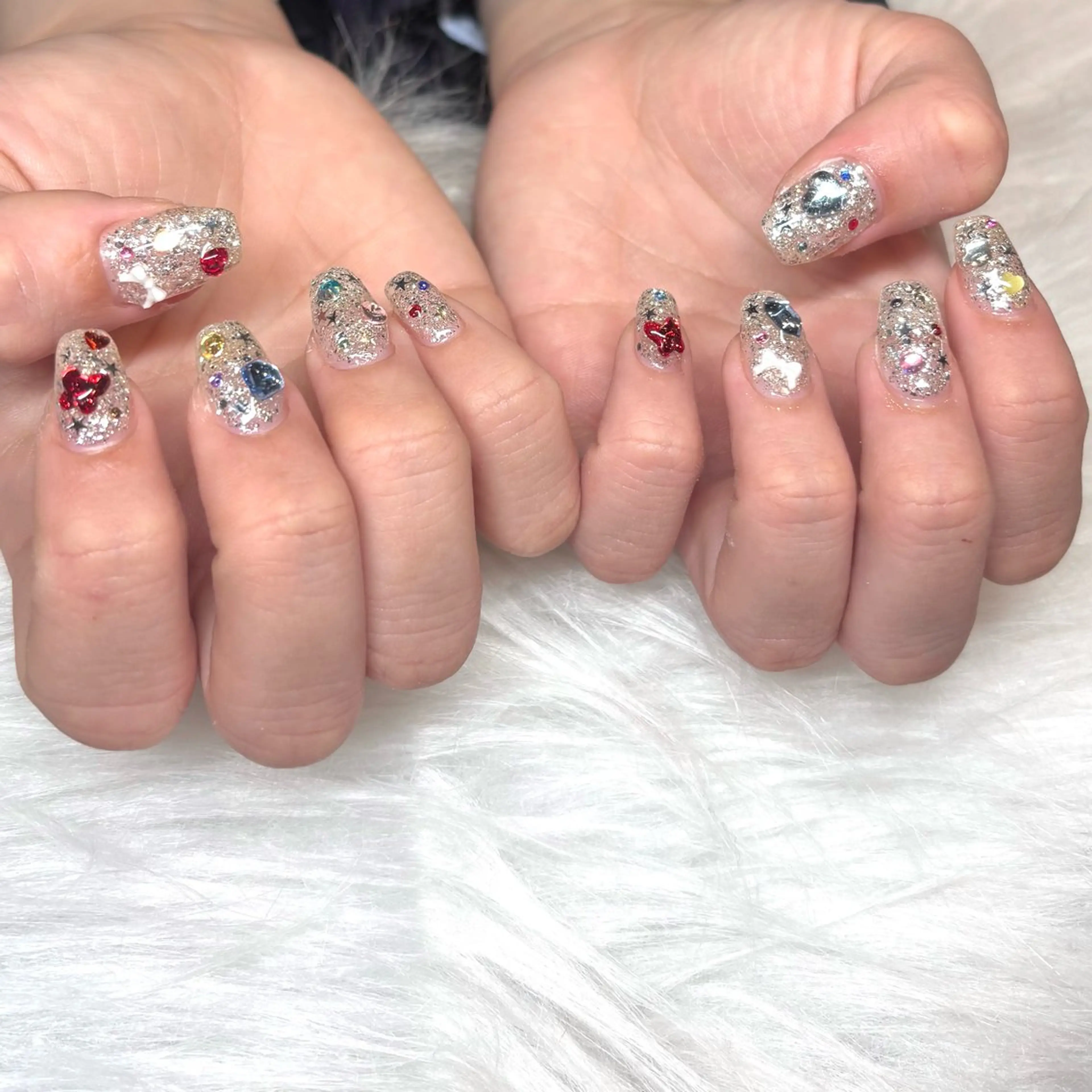 ネイル キラキラネイル ハンドネイル HANA ソブエのネイルデザイン