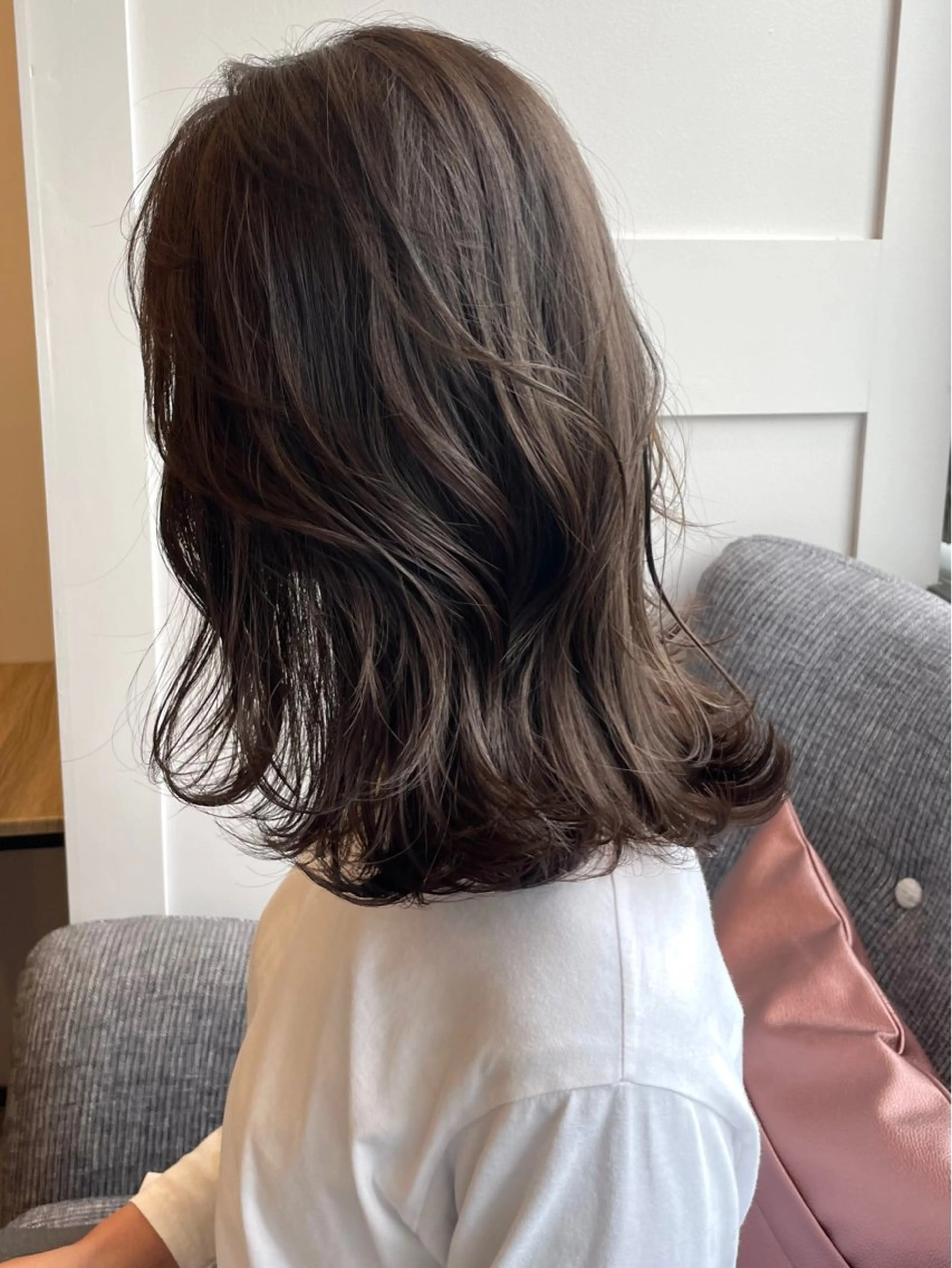 ミディアム カラー 透明感カラー レイヤーカット EMANON 吉祥寺北口のヘアスタイル