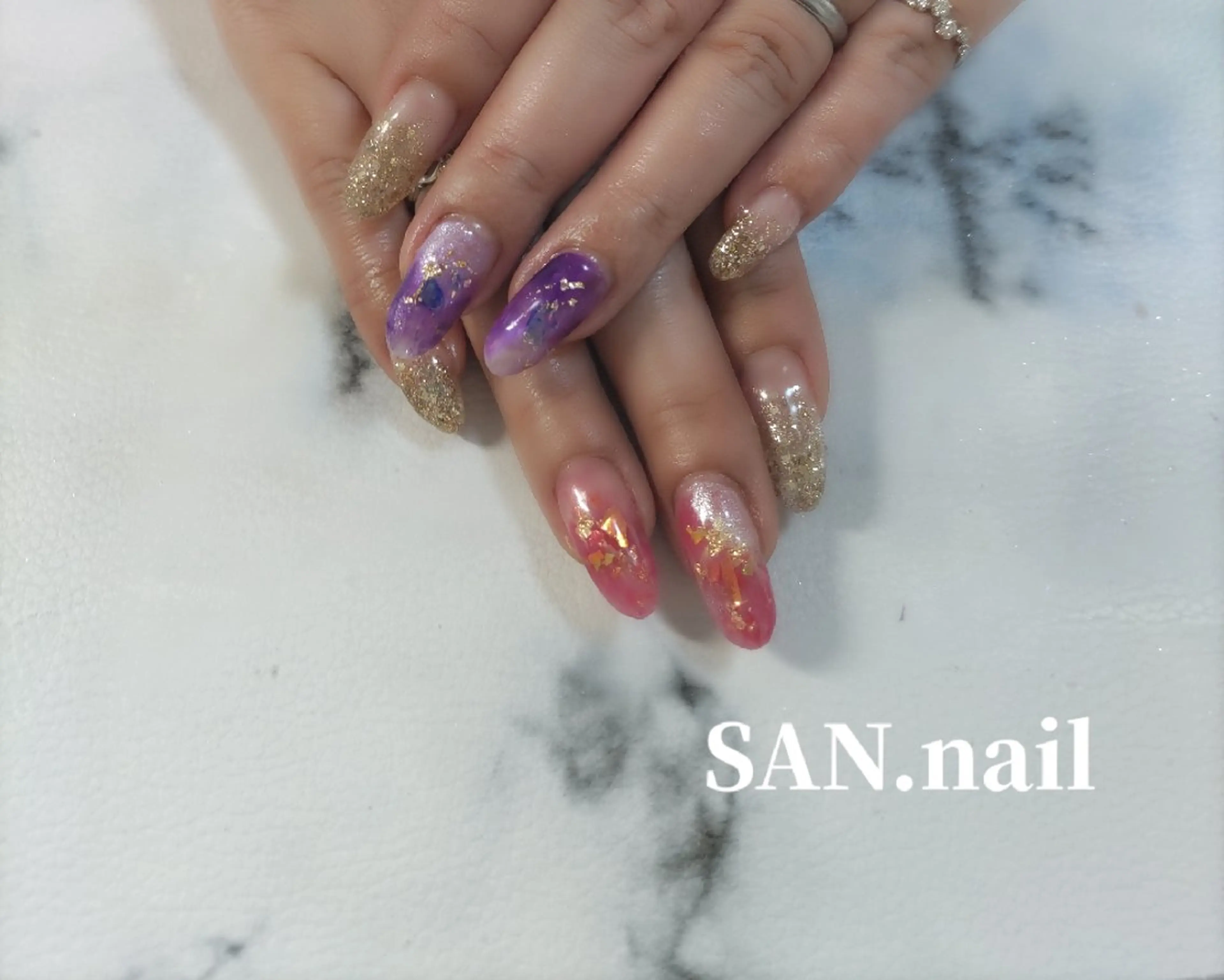 ネイル キラキラネイル パープル ハンドネイル SAN. nailのネイルデザイン