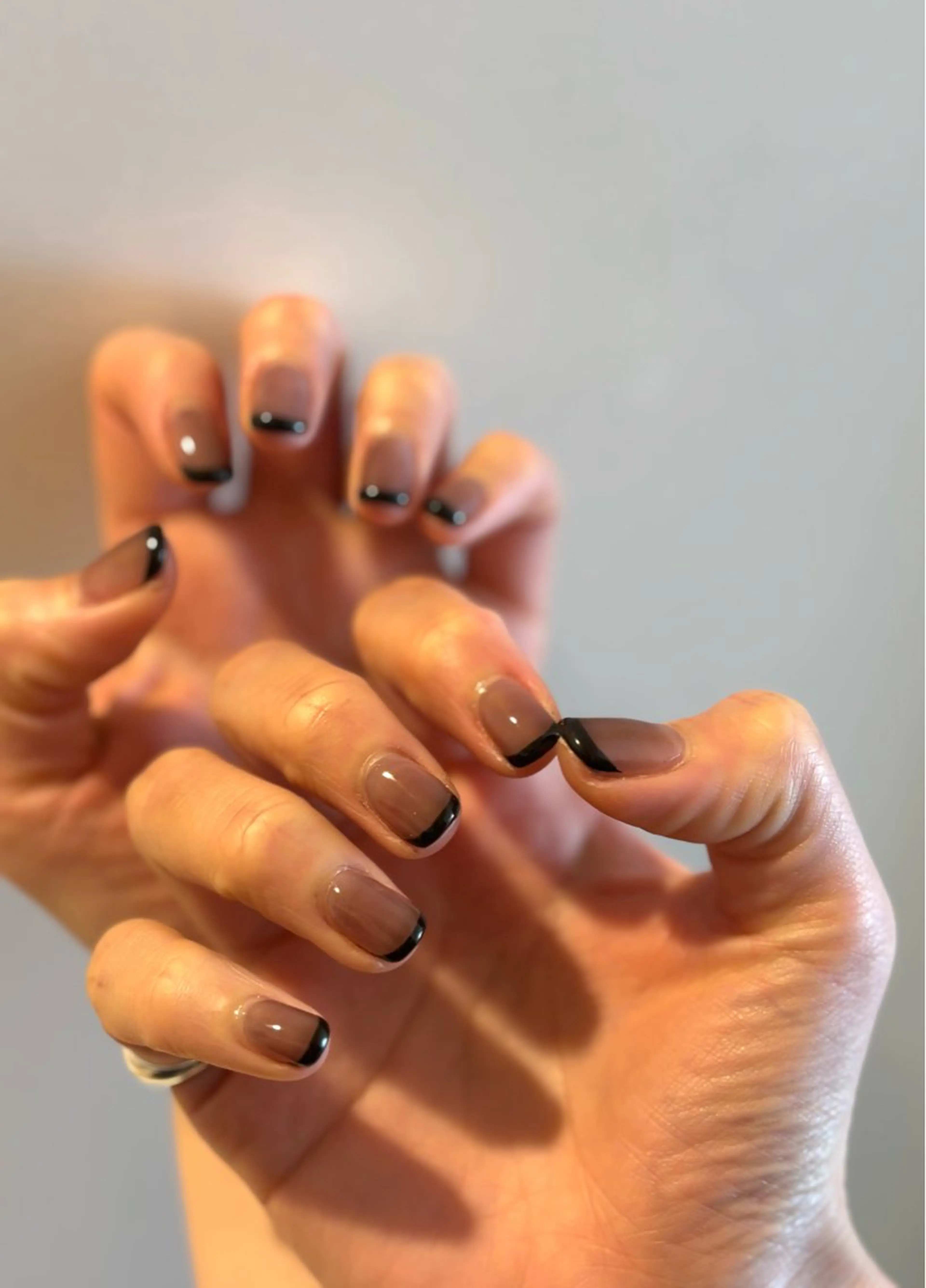 ネイル ブラウン ハンドネイル Elio所属・Elio 国泰寺のネイルデザイン