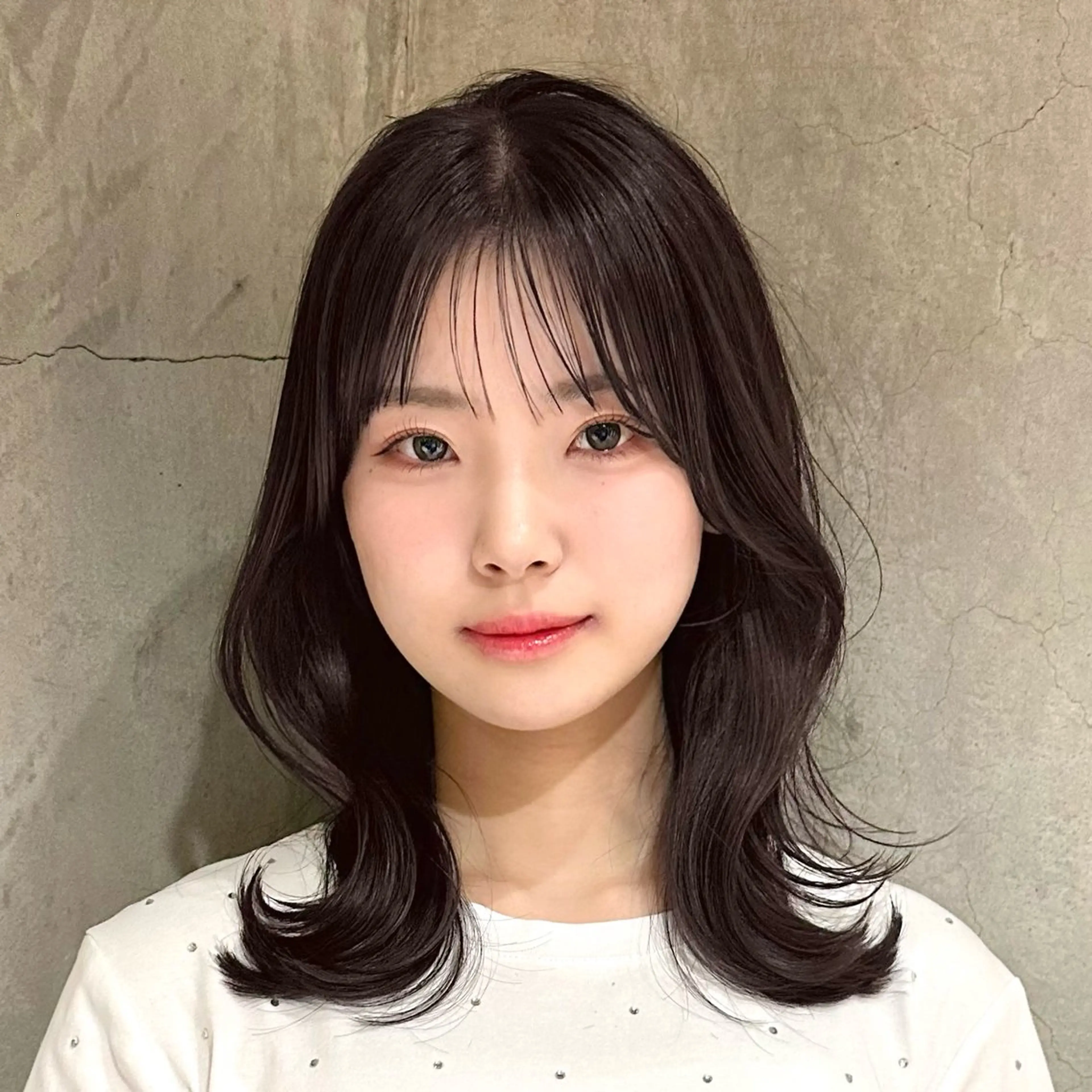 ミディアム カット ヘアカラー トリートメント 🌹ハッシュカット、 レイヤー韓国ヘア🌹のヘアスタイル