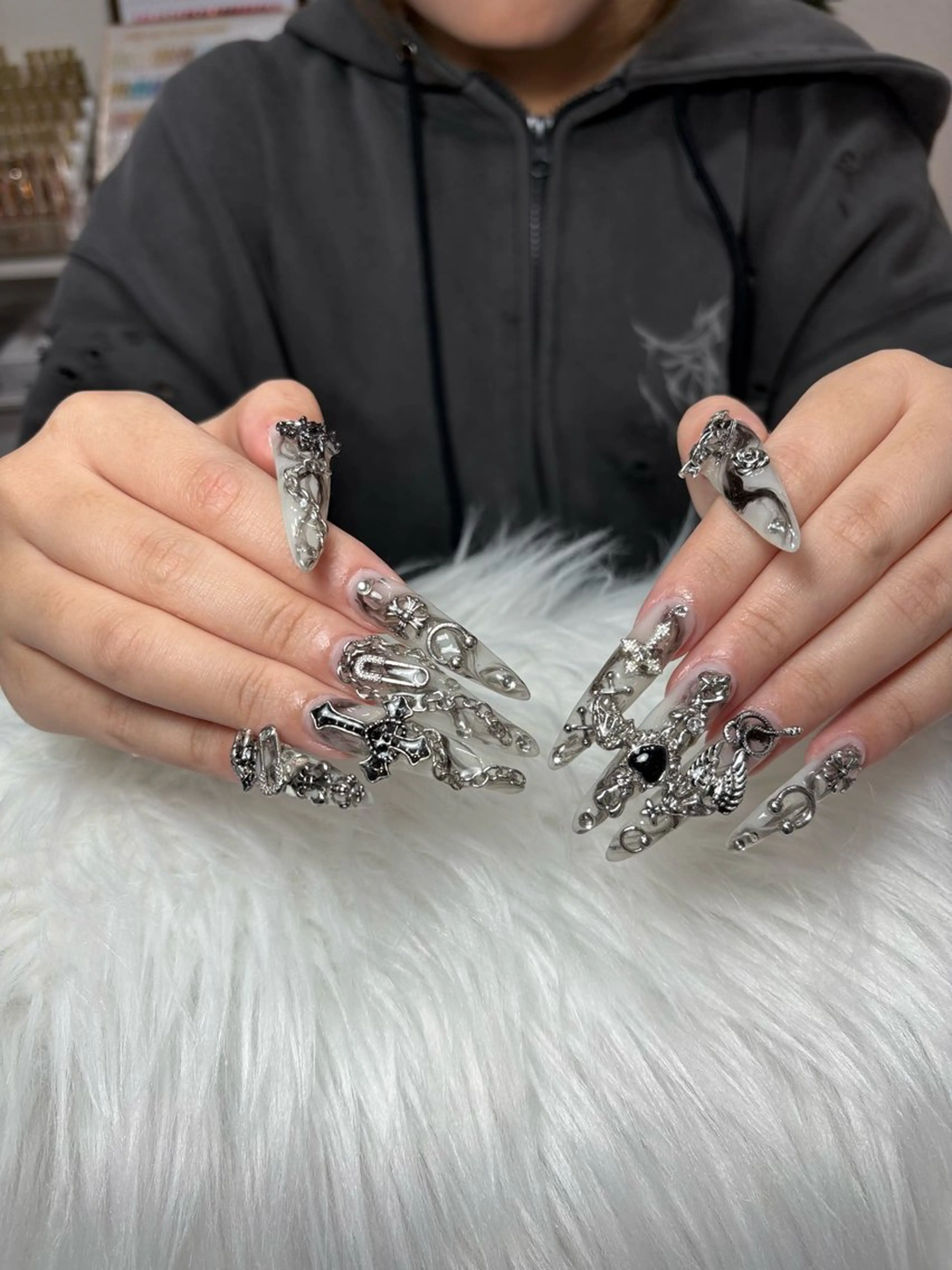 ネイル アートネイル 長さ出し ジェルネイル マグネットネイル ニュアンスネイル なな_ CloudyChanのネイルデザイン